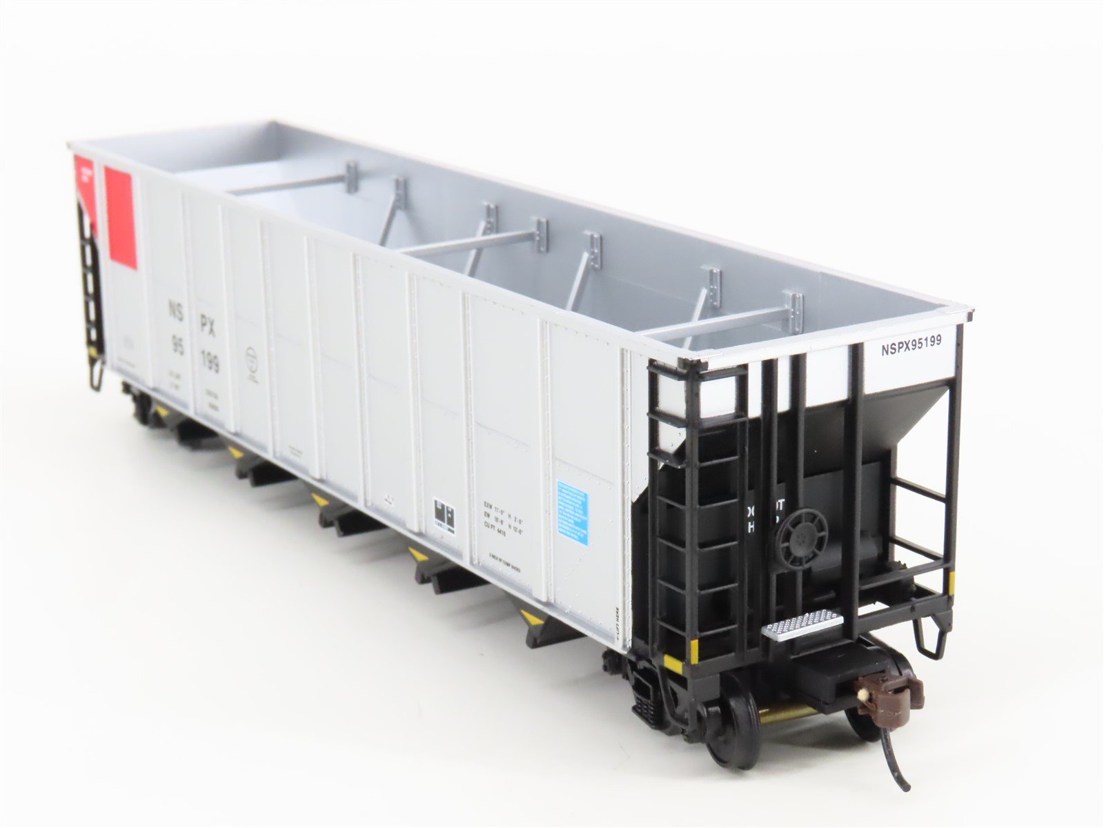 HO Scale Walthers 932-7813 NSPX Northern States Power 5-Bay Coal Hopper #95199