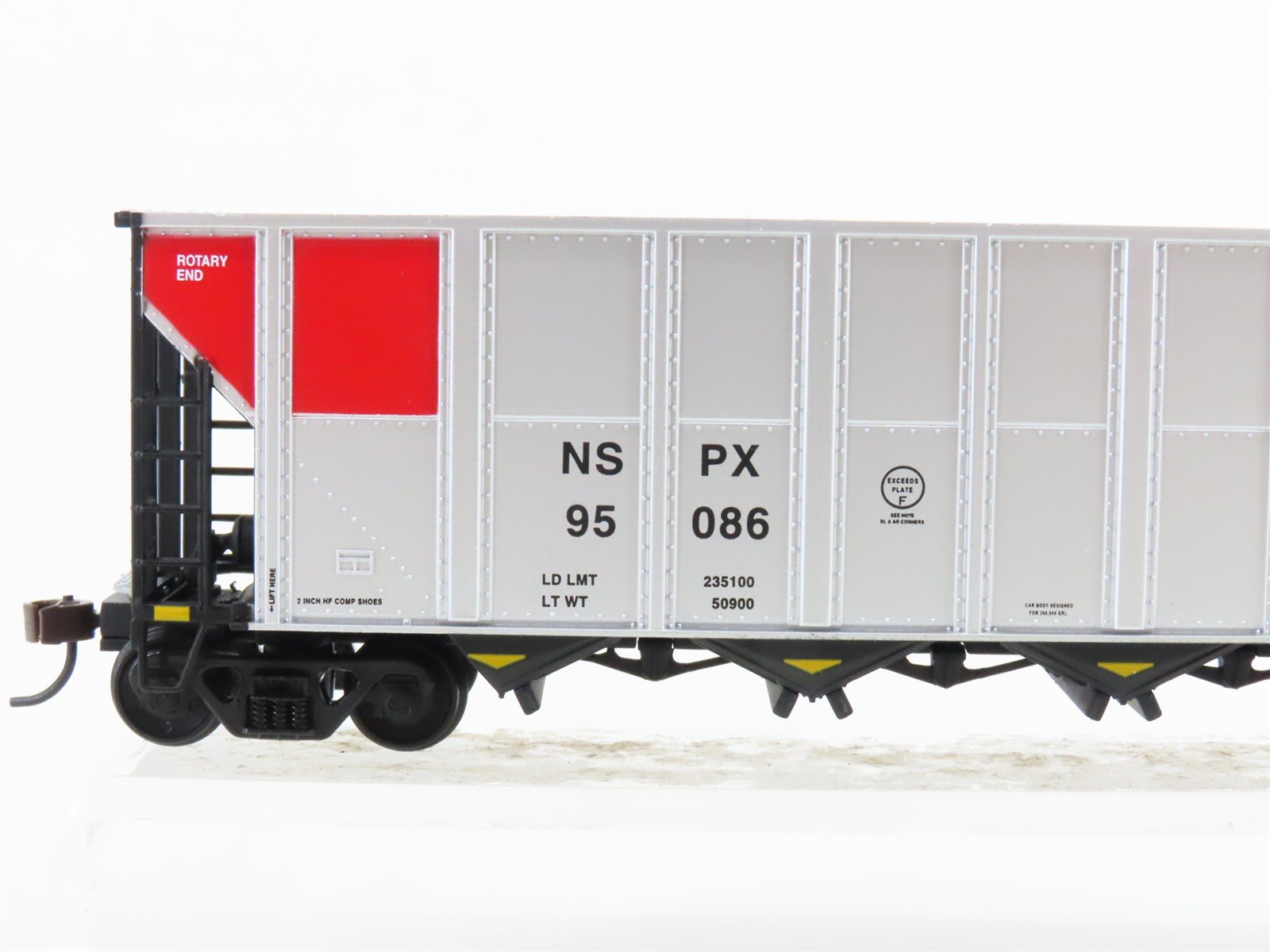 HO Scale Walthers 932-7813 NSPX Northern States Power 5-Bay Coal Hopper #95086
