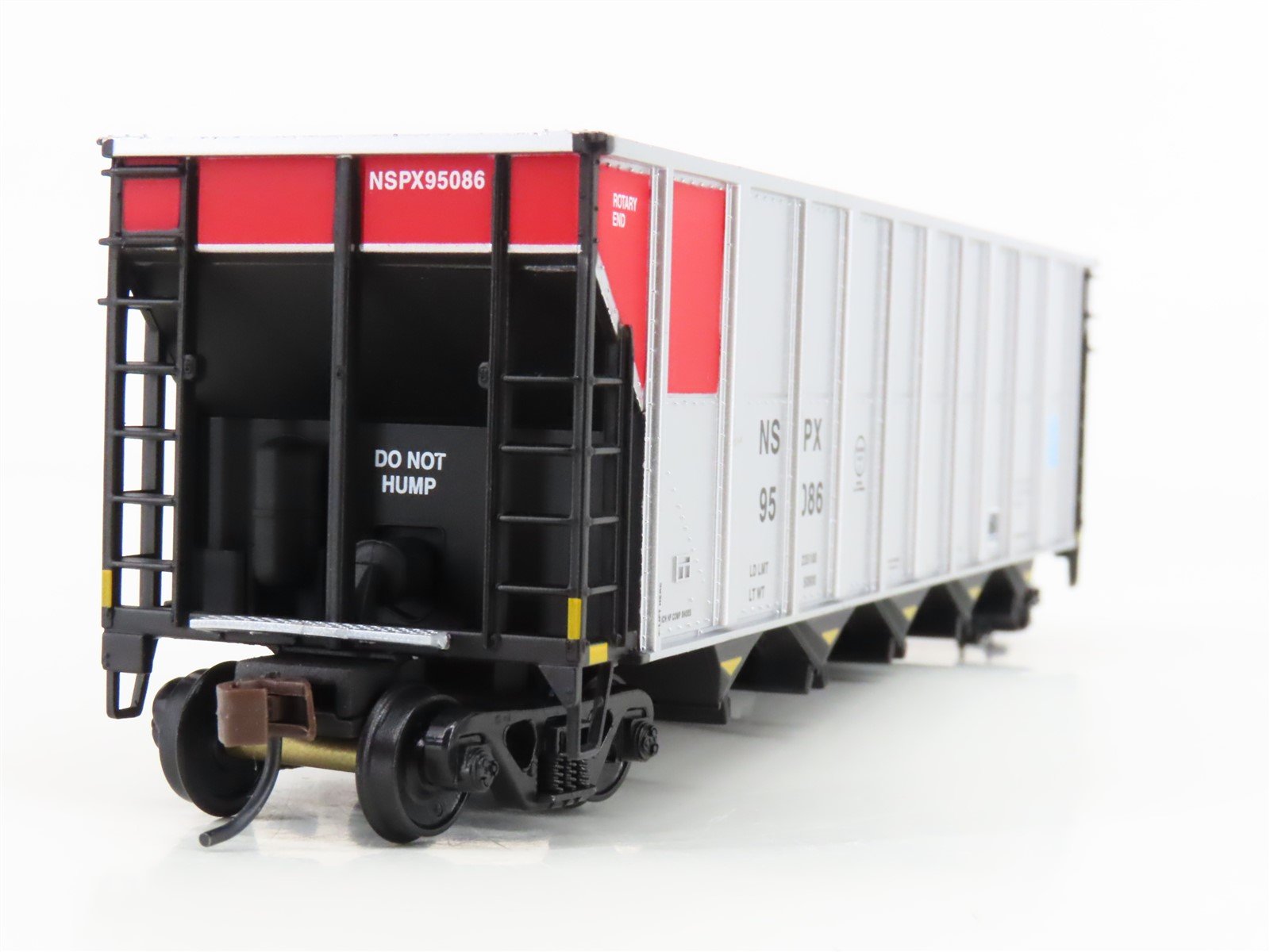 HO Scale Walthers 932-7813 NSPX Northern States Power 5-Bay Coal Hopper #95086