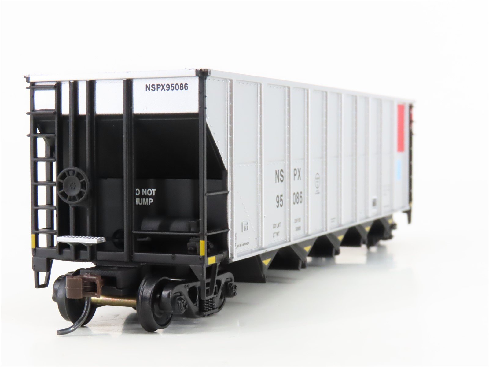 HO Scale Walthers 932-7813 NSPX Northern States Power 5-Bay Coal Hopper #95086