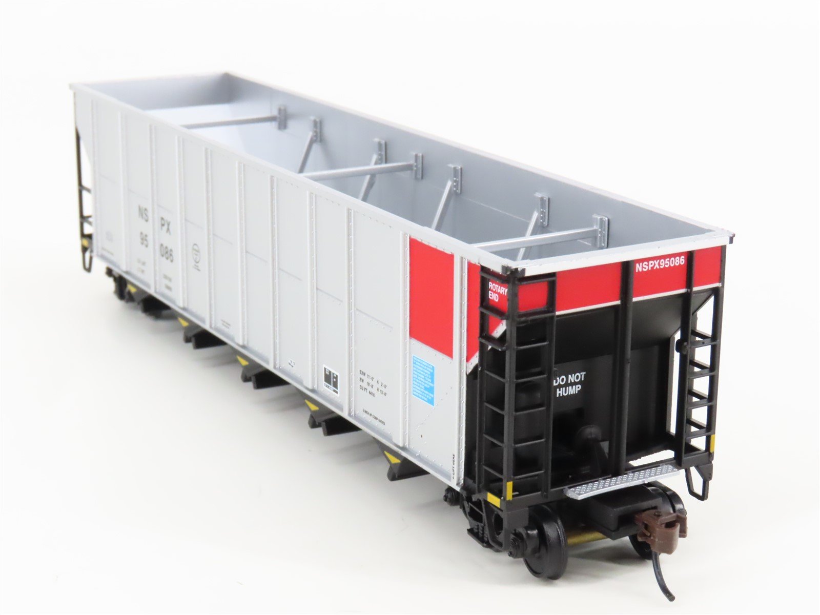 HO Scale Walthers 932-7813 NSPX Northern States Power 5-Bay Coal Hopper #95086