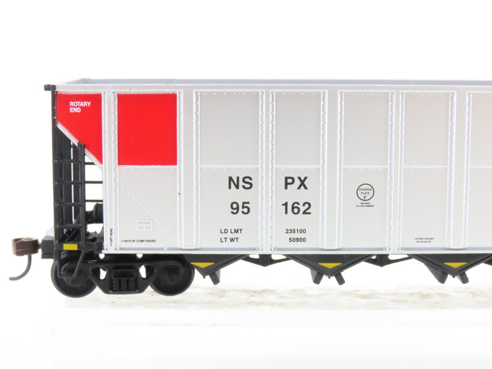 HO Scale Walthers 932-7813 NSPX Northern States Power 5-Bay Coal Hopper #95162