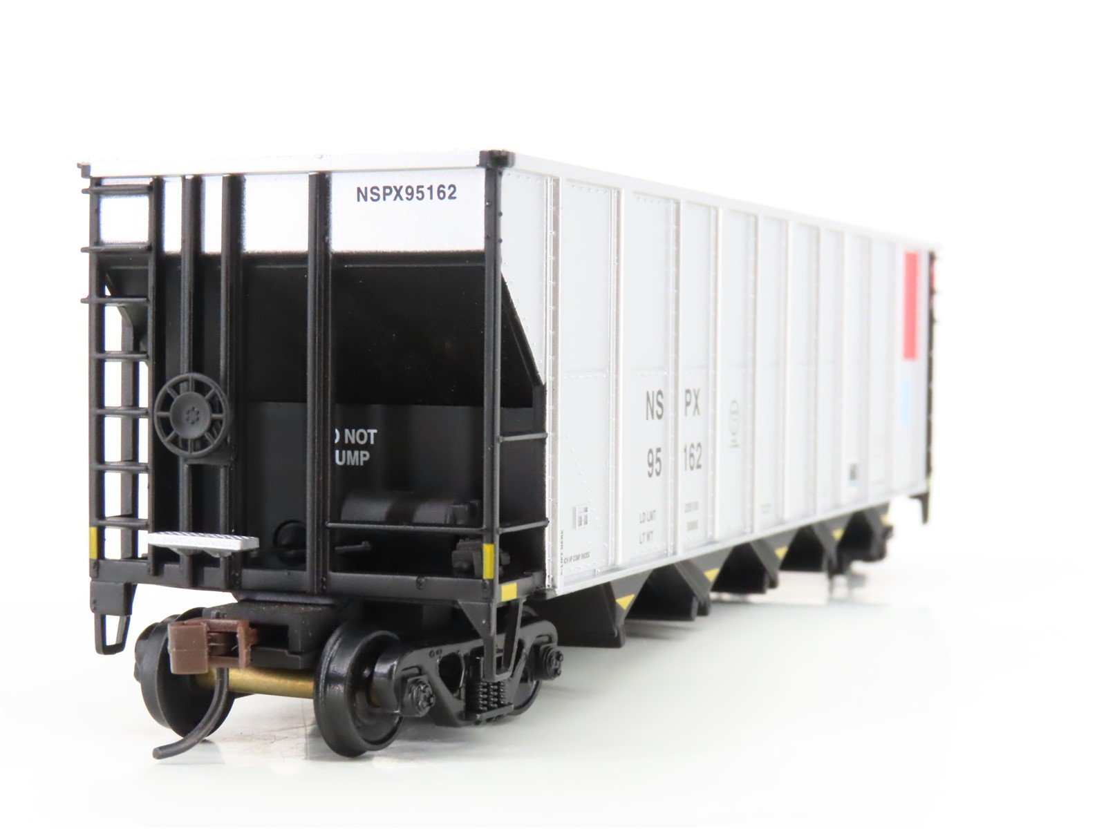 HO Scale Walthers 932-7813 NSPX Northern States Power 5-Bay Coal Hopper #95162