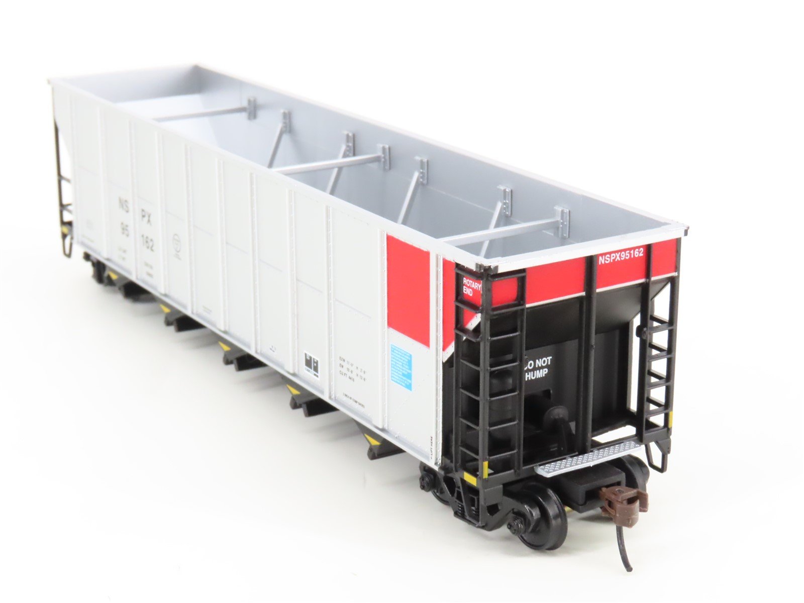 HO Scale Walthers 932-7813 NSPX Northern States Power 5-Bay Coal Hopper #95162