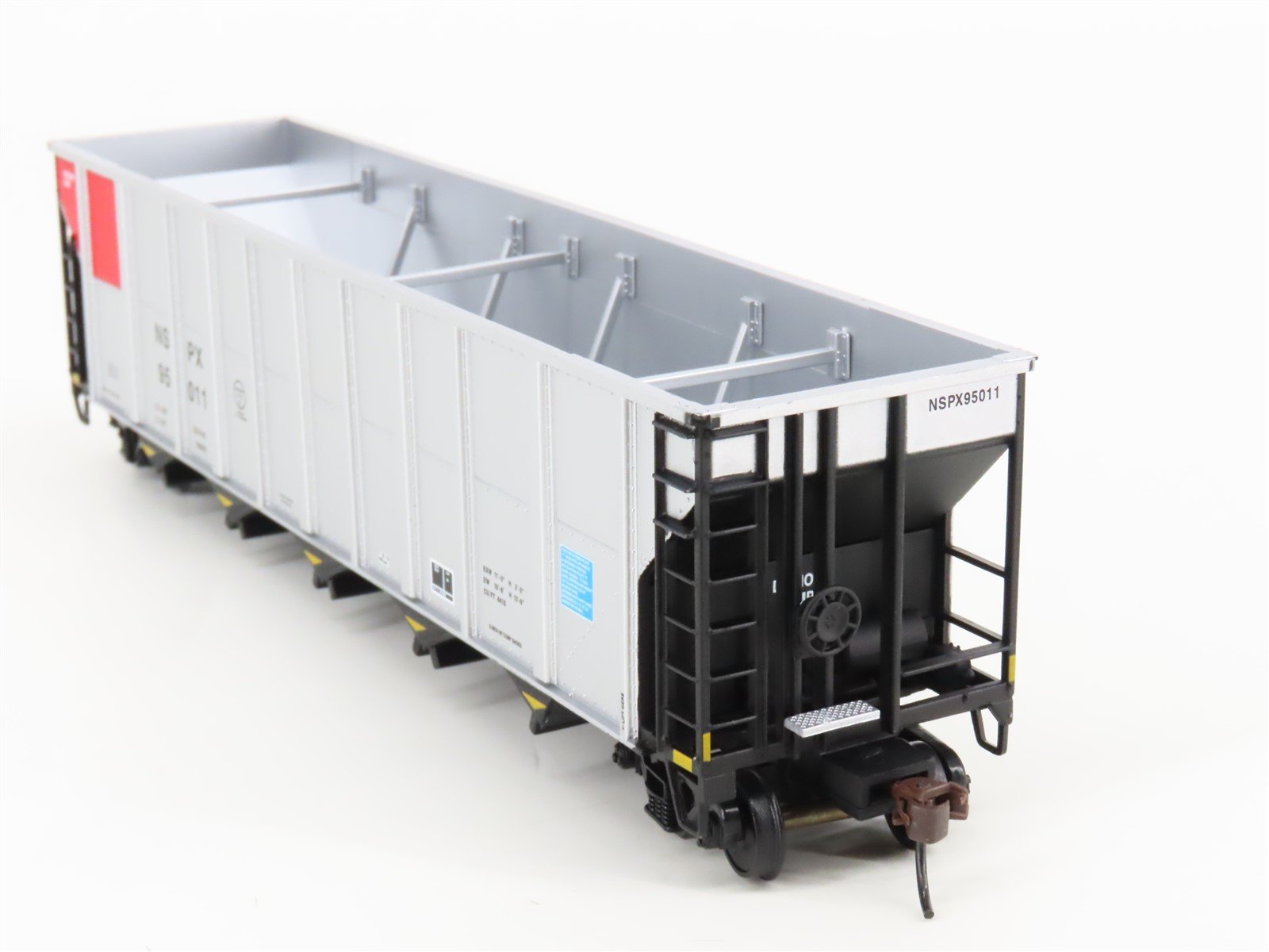 HO Scale Walthers 932-7813 NSPX Northern States Power 5-Bay Coal Hopper #95011