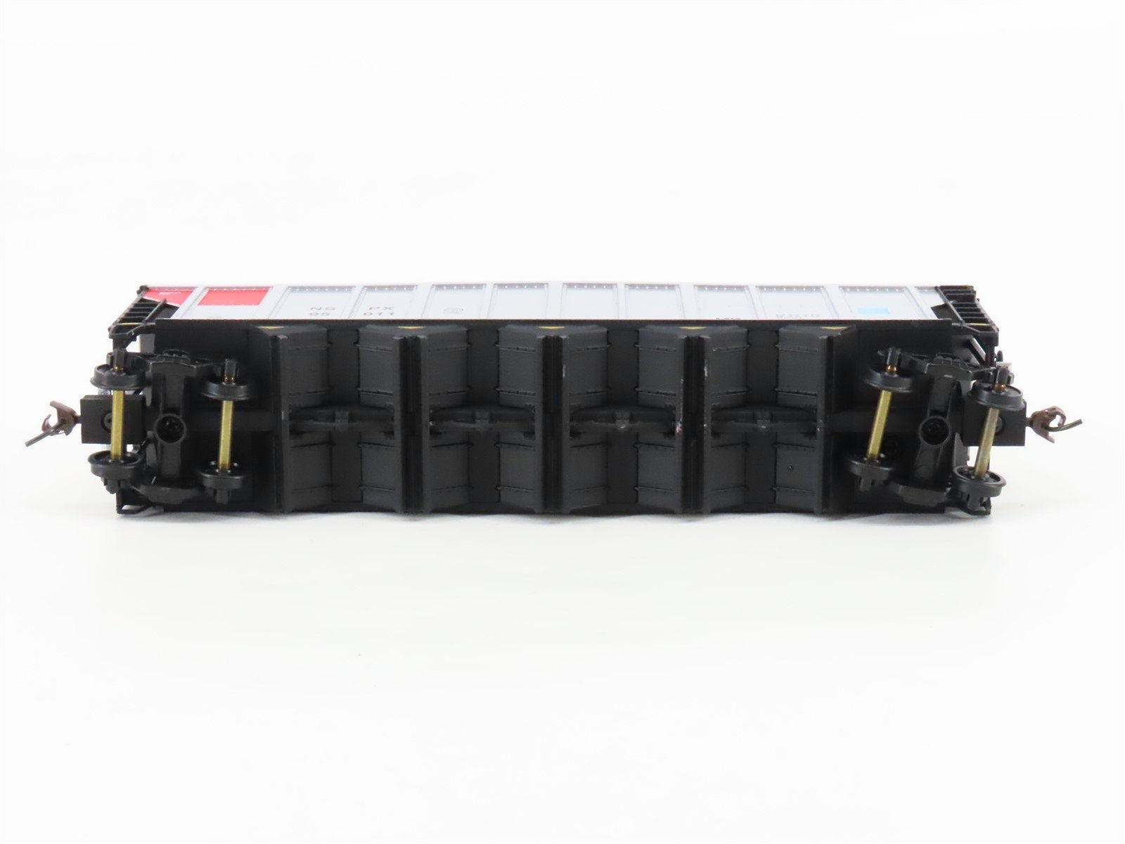 HO Scale Walthers 932-7813 NSPX Northern States Power 5-Bay Coal Hopper #95011