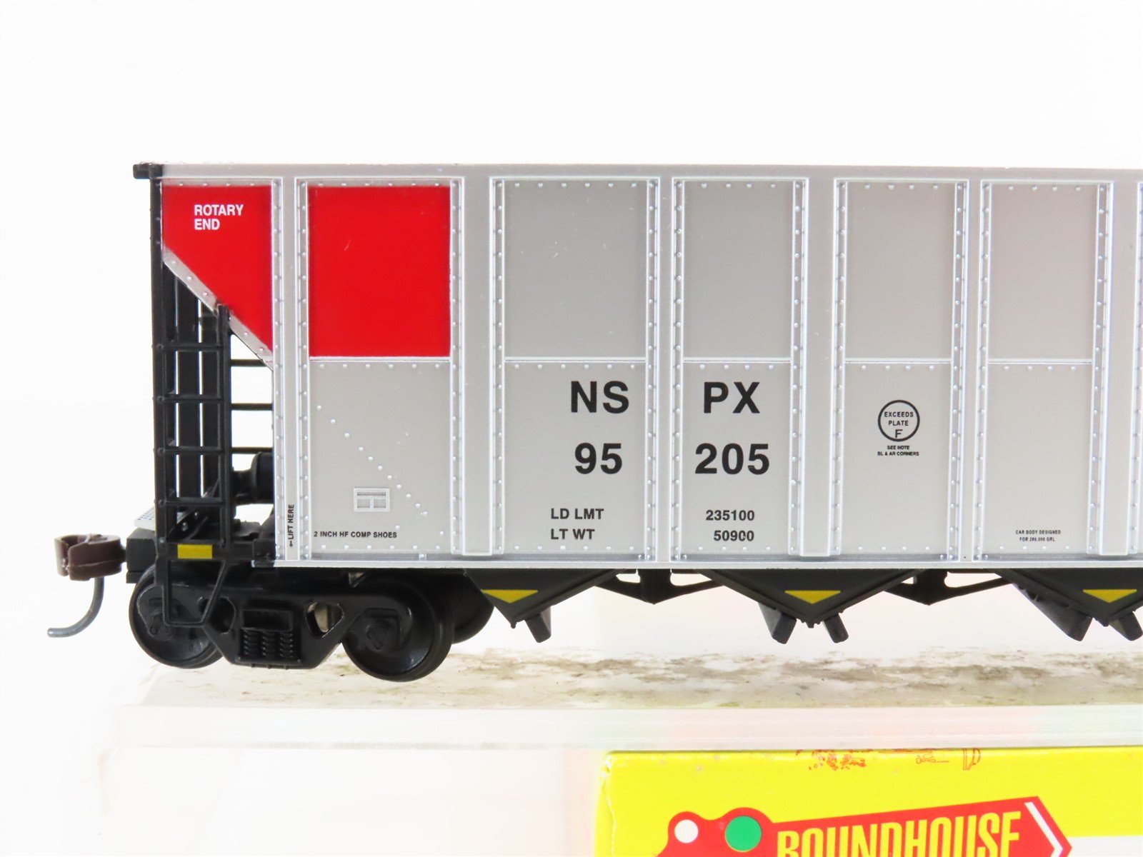 HO Scale Walthers 932-7805 NSPX Northern States Power 5-Bay Coal Hopper #95205
