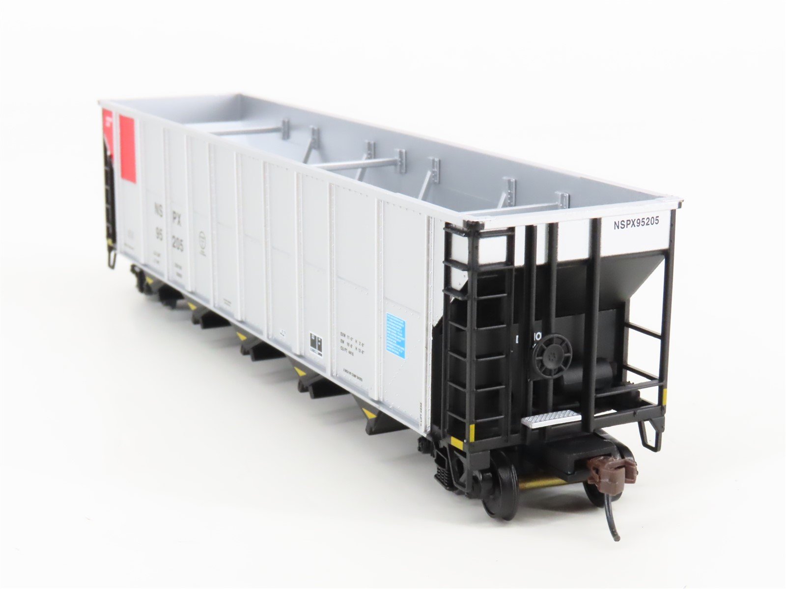 HO Scale Walthers 932-7805 NSPX Northern States Power 5-Bay Coal Hopper #95205