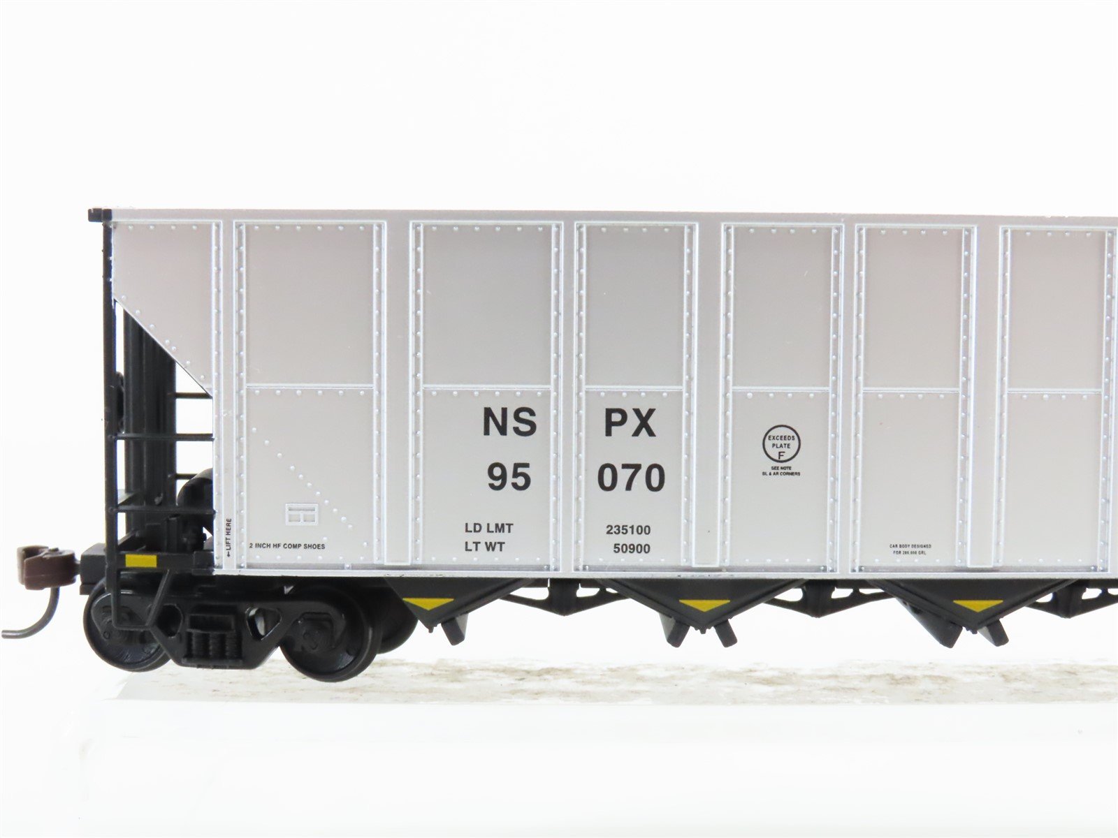 HO Scale Walthers 932-7805 NSPX Northern States Power 5-Bay Coal Hopper #95070