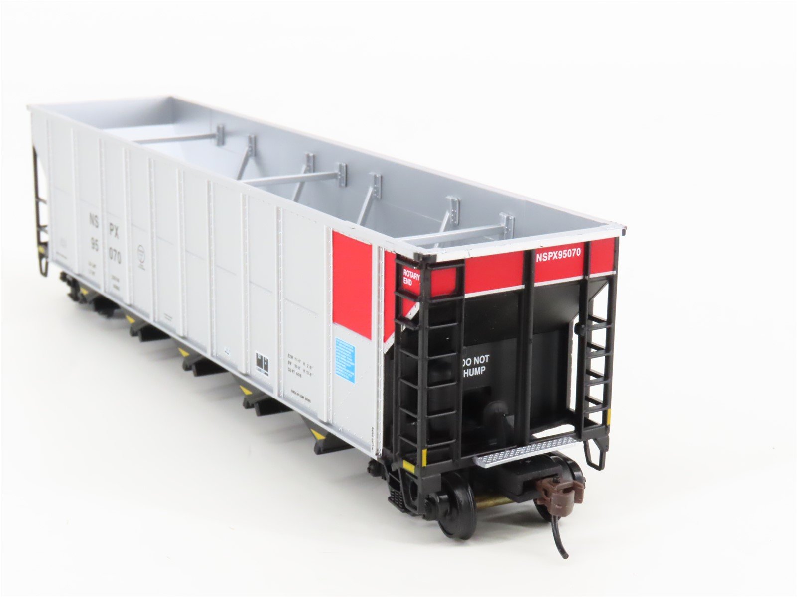 HO Scale Walthers 932-7805 NSPX Northern States Power 5-Bay Coal Hopper #95070