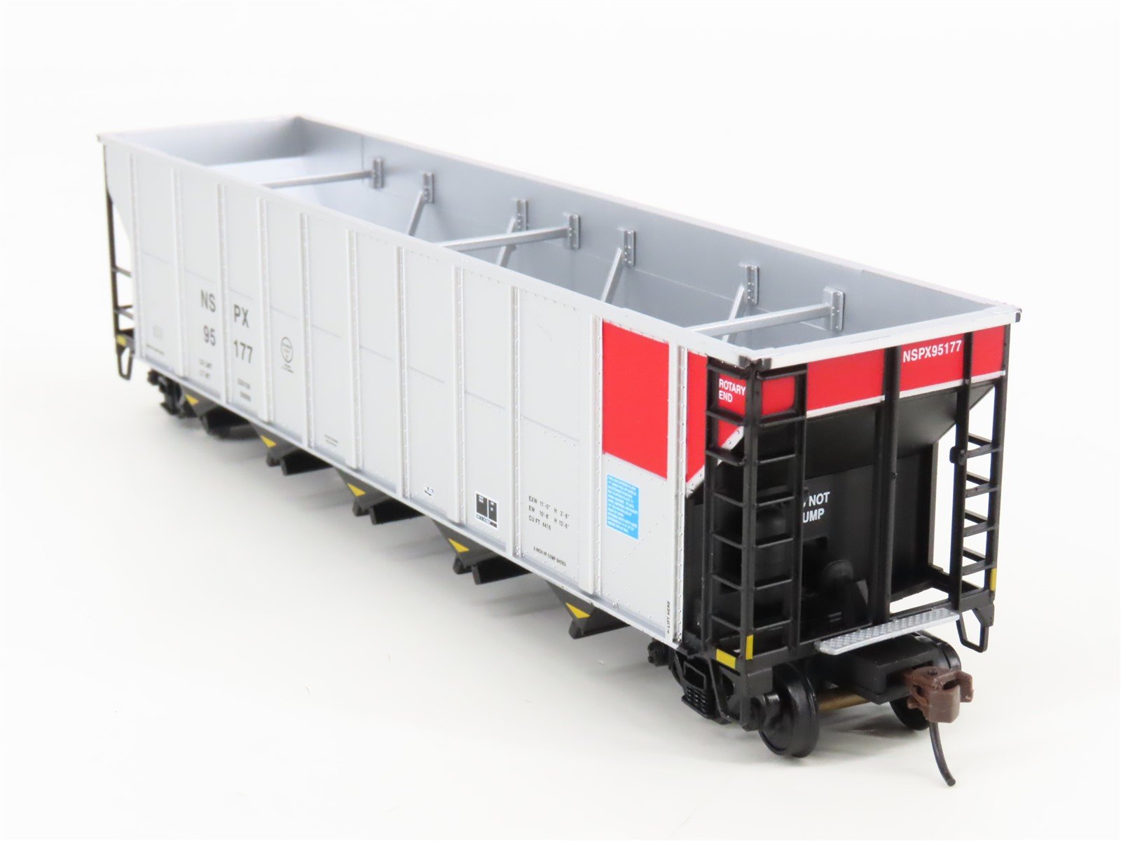 HO Scale Walthers 932-7805 NSPX Northern States Power 5-Bay Coal Hopper #95177