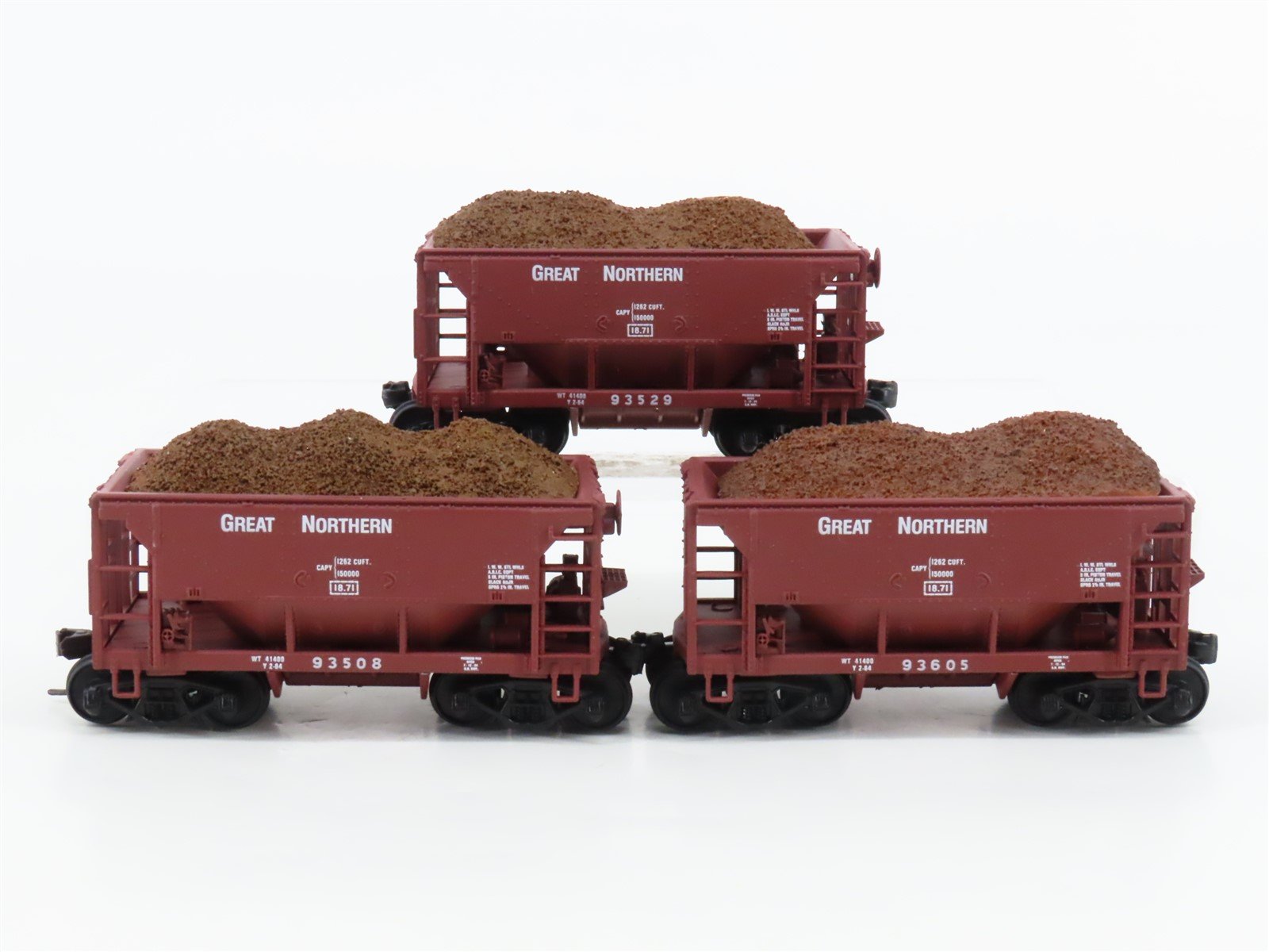 HO Scale Walthers 932-4452 GN Great Northern Ore Cars w/ Loads Set of 3