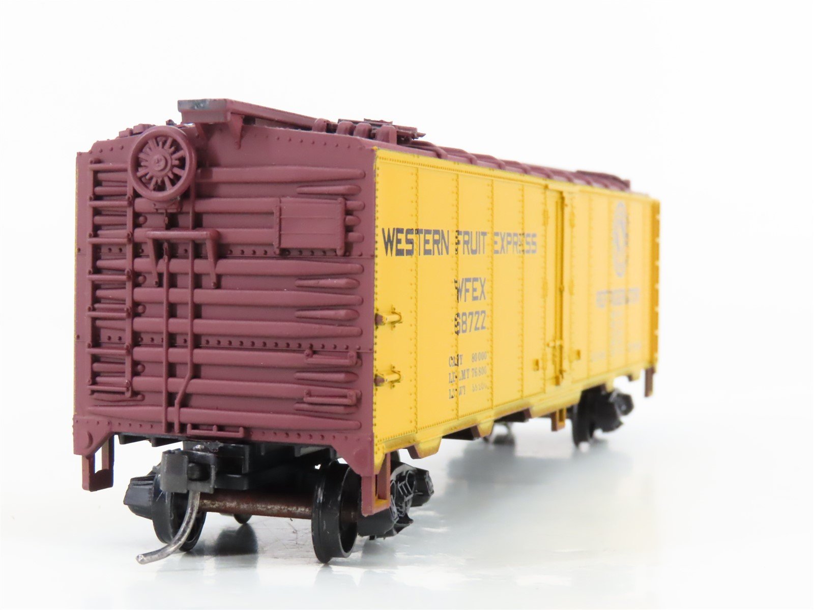 HO Scale Train Miniature 2507 WFEX GN Western Fruit Express 40' Reefer #68722