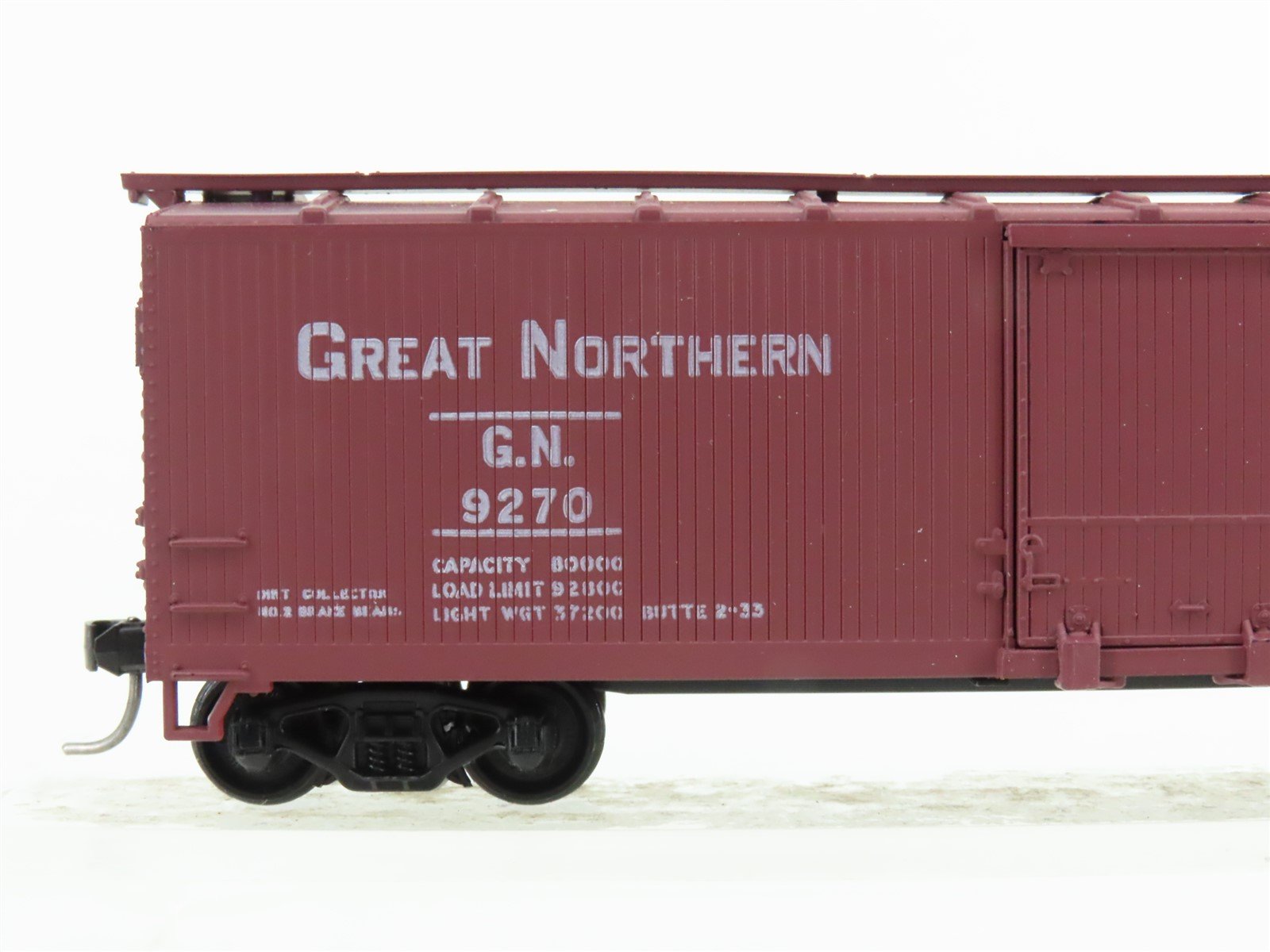 HO Scale Train Miniature 2005 GN Great Northern Railway 40' Wood Box Car #9270