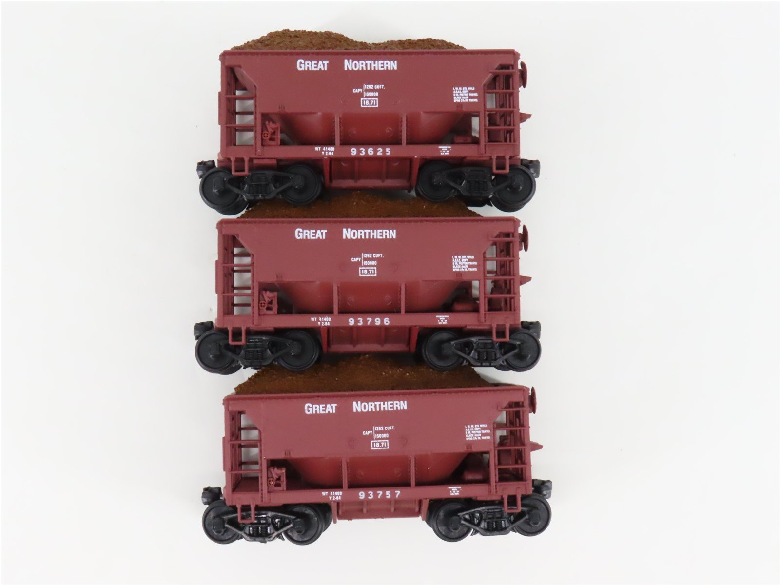 HO Scale Walthers 932-4452 GN Great Northern Railway Ore Cars w/ Loads Set of 3