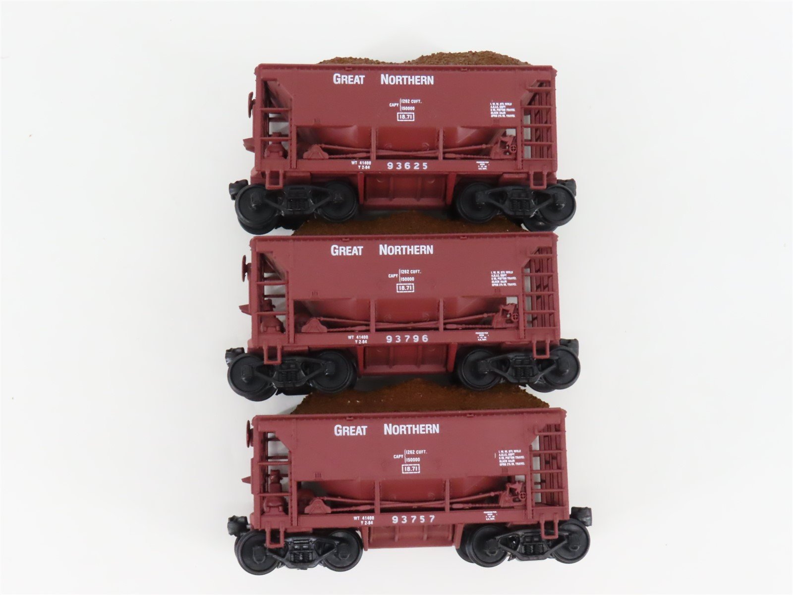 HO Scale Walthers 932-4452 GN Great Northern Railway Ore Cars w/ Loads Set of 3