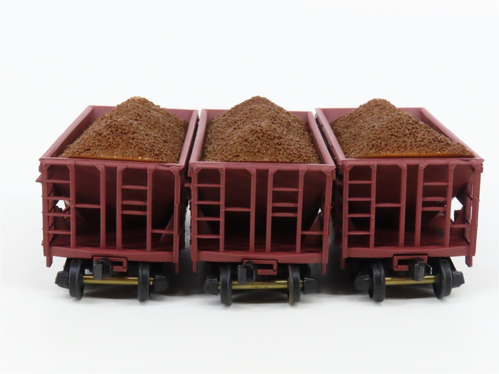 HO Scale Walthers 932-4452 GN Great Northern Railway Ore Cars w/ Loads Set of 3