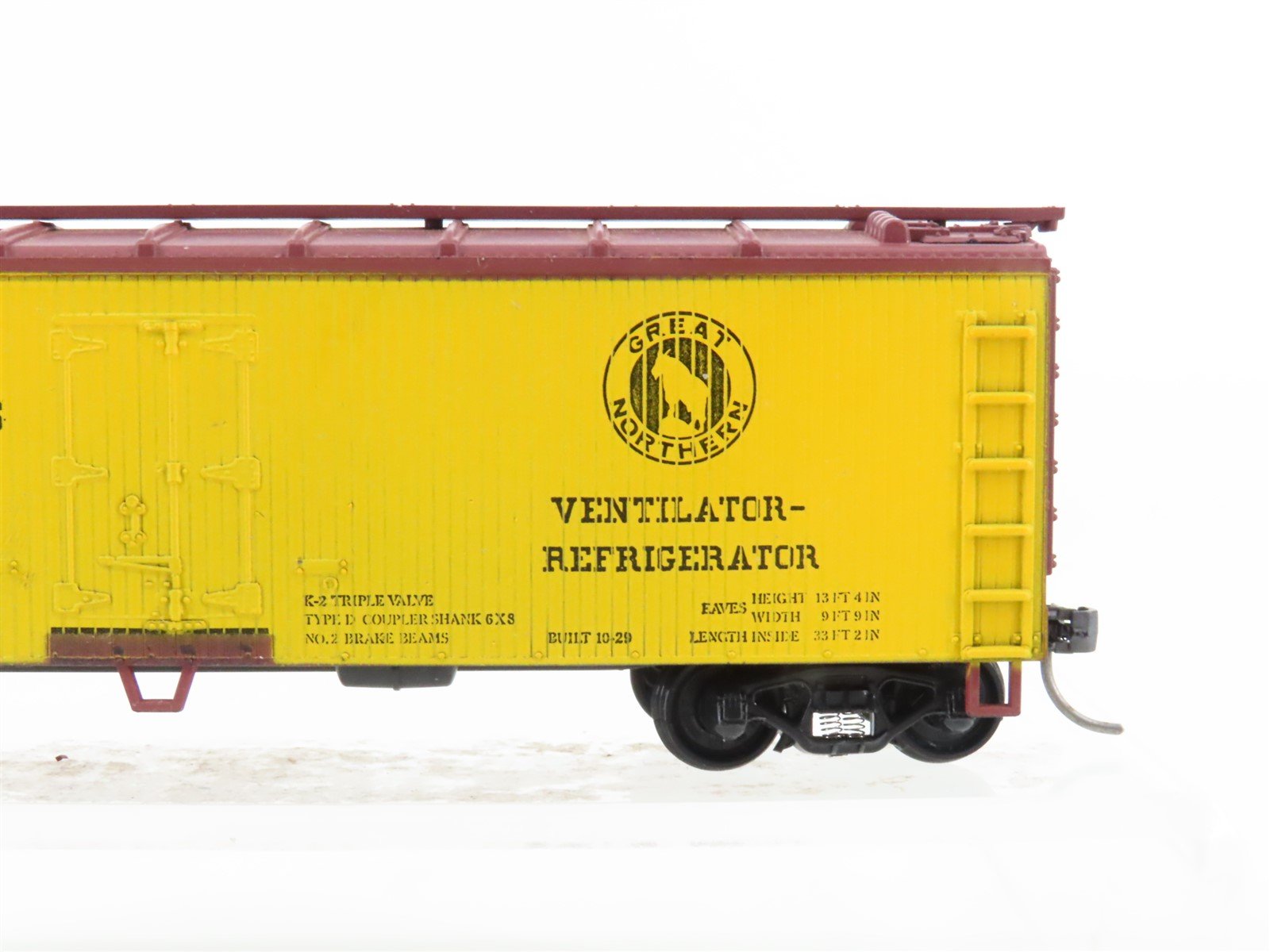 HO Scale Train Miniature 2303 GN WFEX Western Fruit Express 40' Reefer #49348