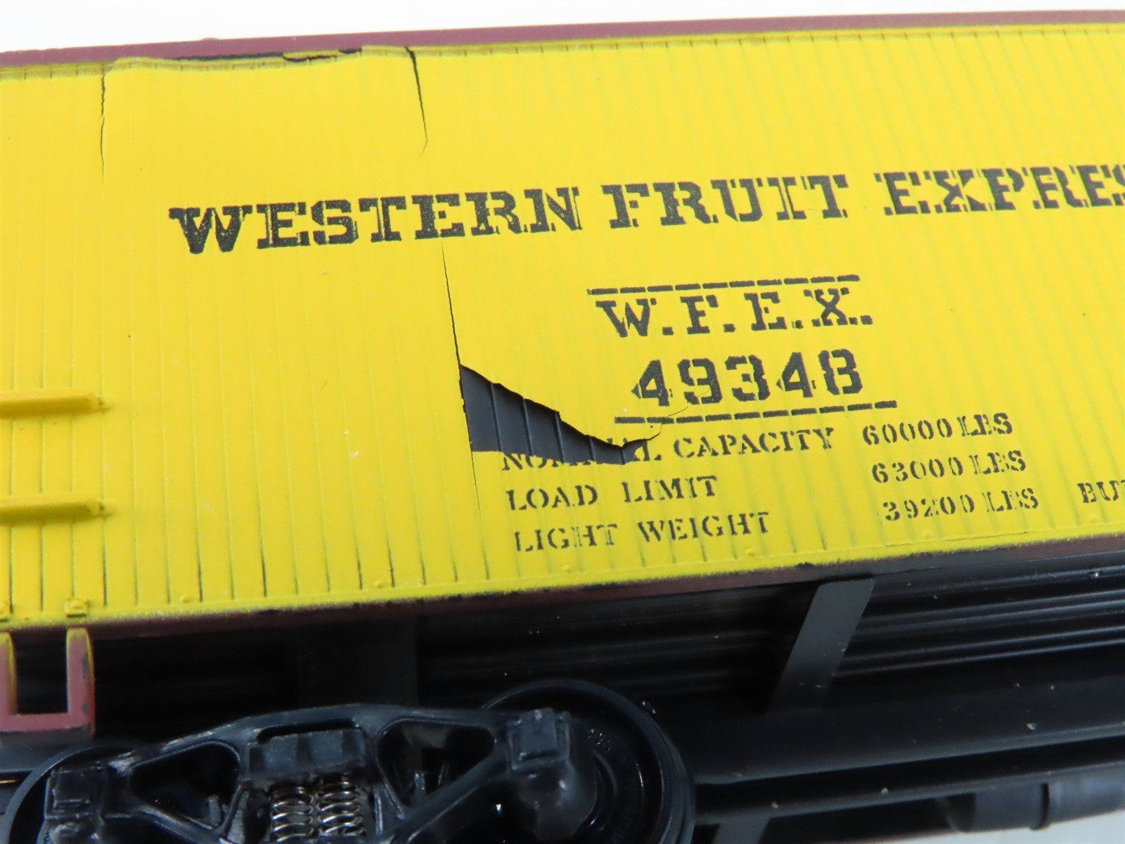 HO Scale Train Miniature 2303 GN WFEX Western Fruit Express 40' Reefer #49348