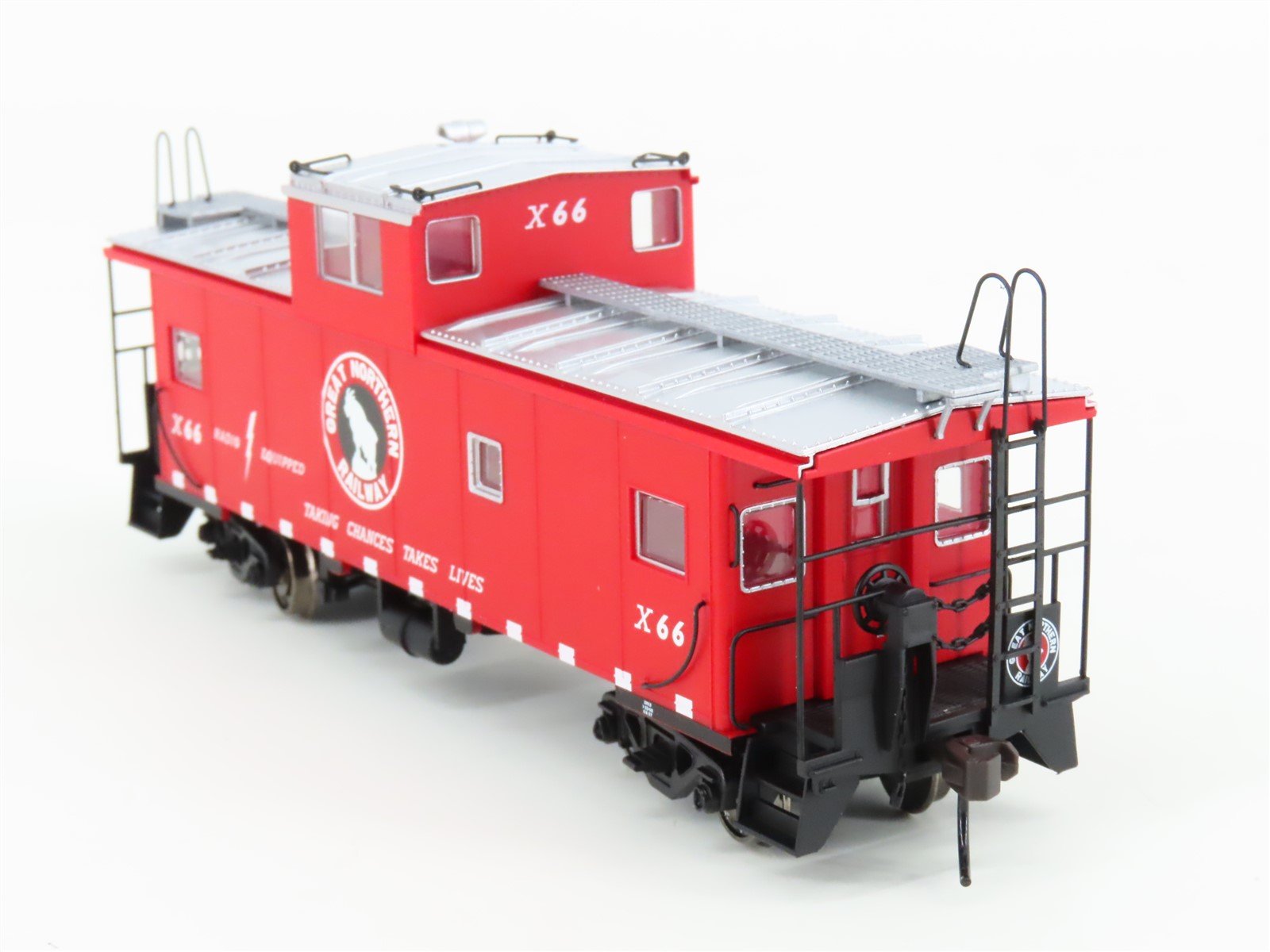 HO Scale Atlas 1301-1 GN Great Northern Railway Standard Cupola Caboose #X66
