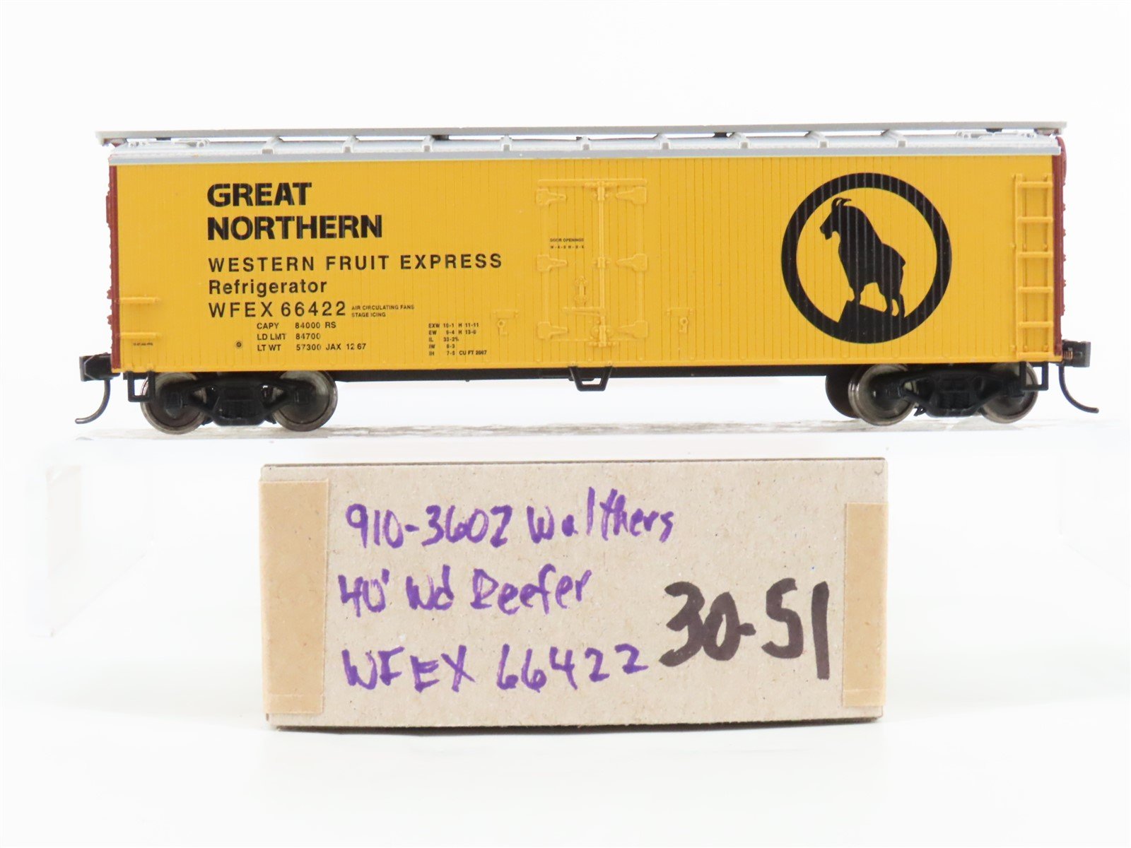 HO Scale Walthers 910-3602 WFEX Great Northern Railway 40' Reefer #66422