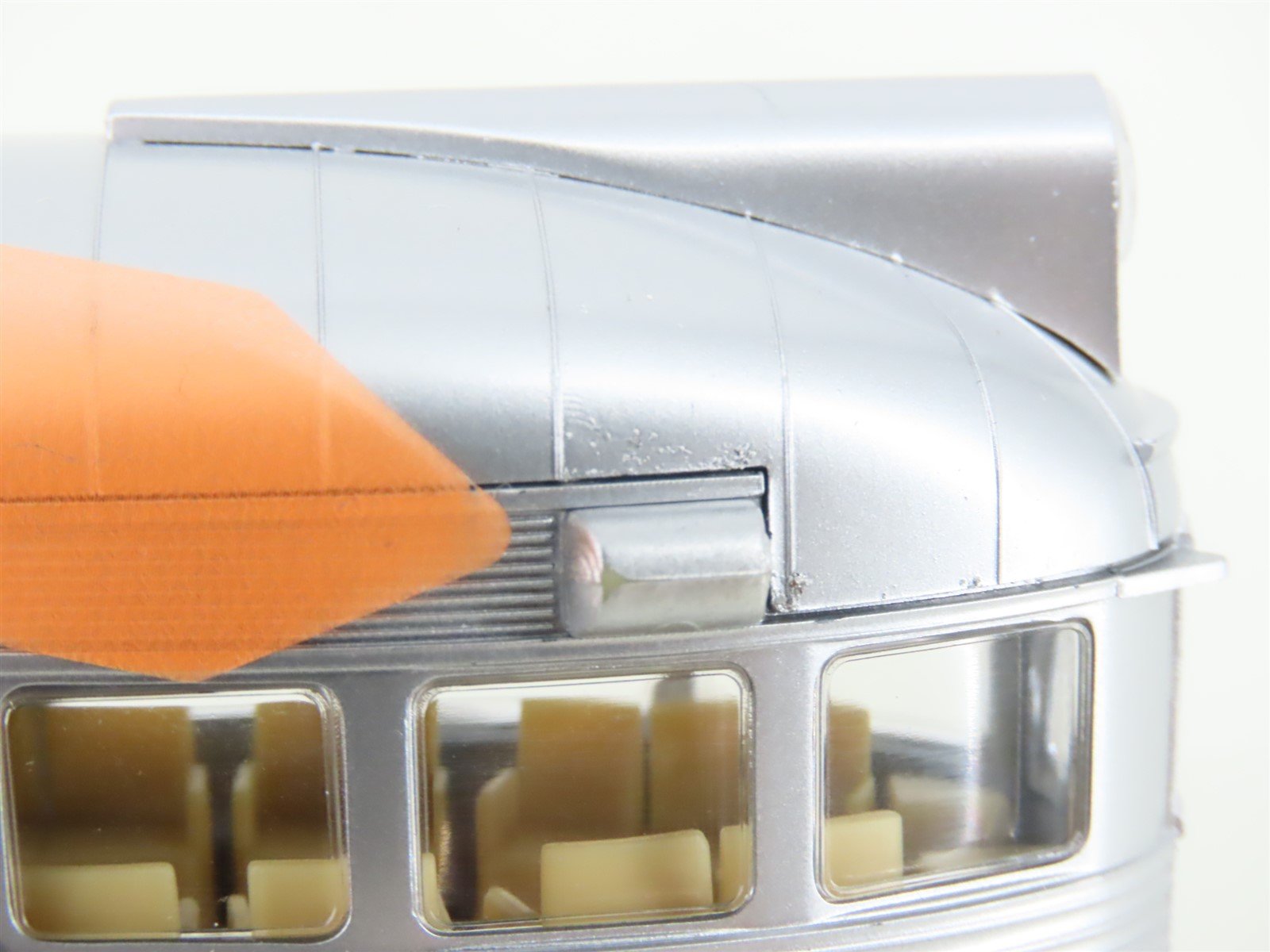 HO Scale Walthers SAL Seaboard Air Line Tavern-Obs Passenger Car #6605
