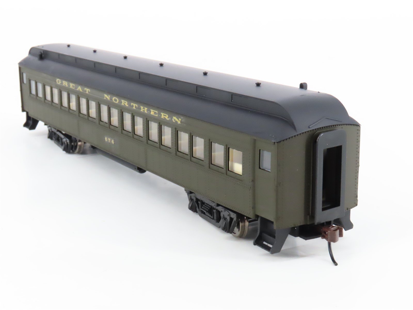 HO Scale Rivarossi GN Great Northern 60' HW Coach Passenger Car #674 custom