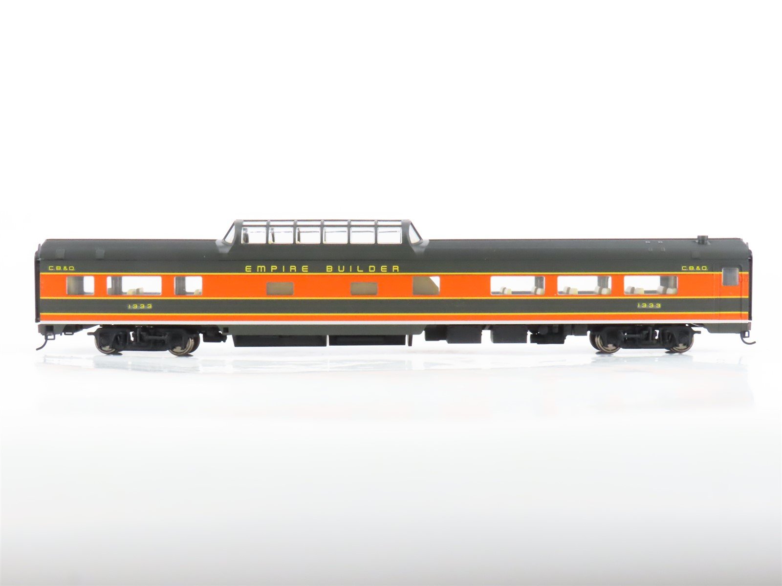 HO Scale Walthers GN Great Northern Budd Dome Coach Passenger Car #1333