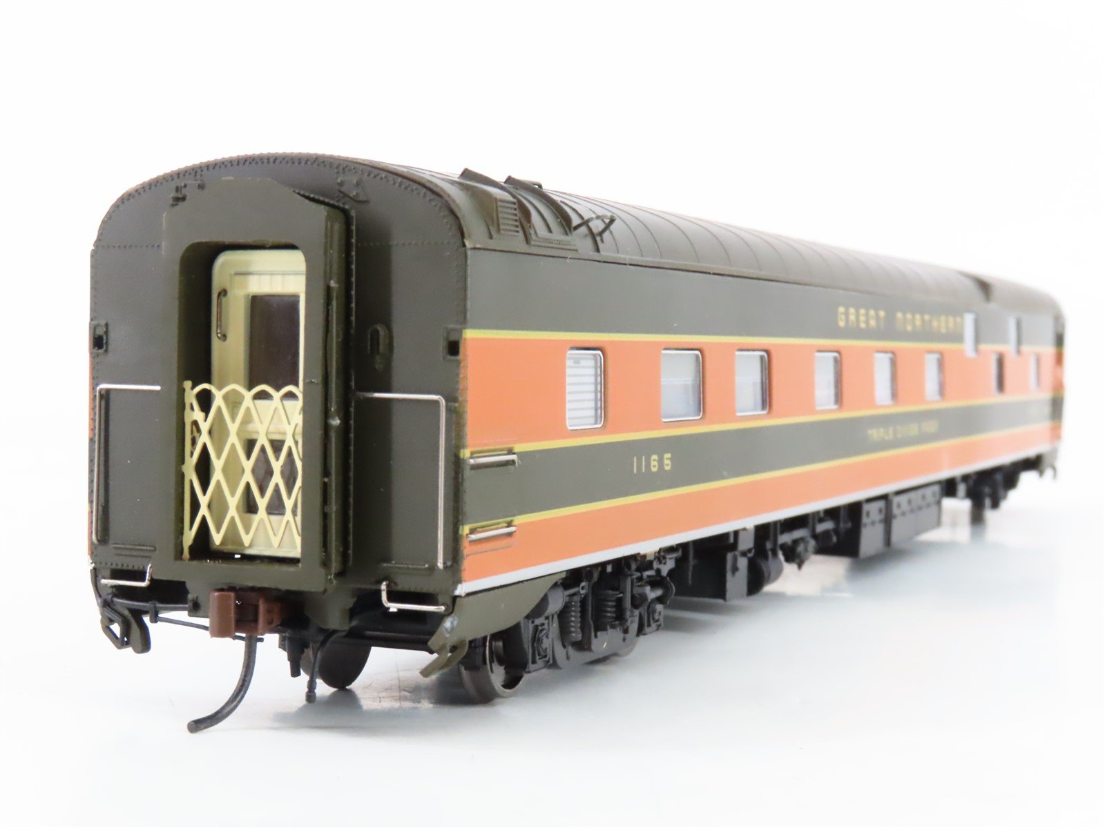 HO Scale Rapido 101032 GN Great Northern Sleeper Passenger Car #1165