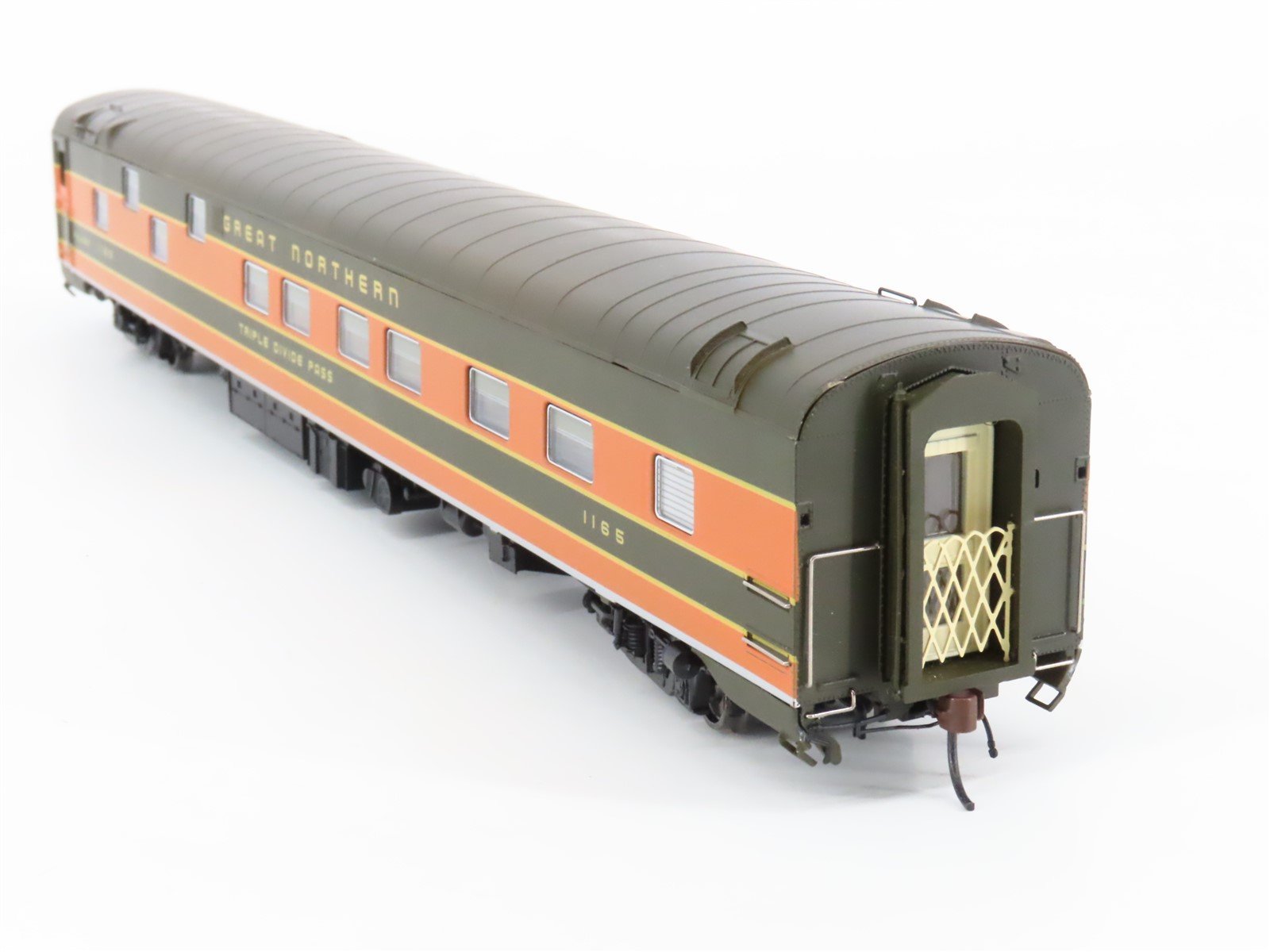HO Scale Rapido 101032 GN Great Northern Sleeper Passenger Car #1165
