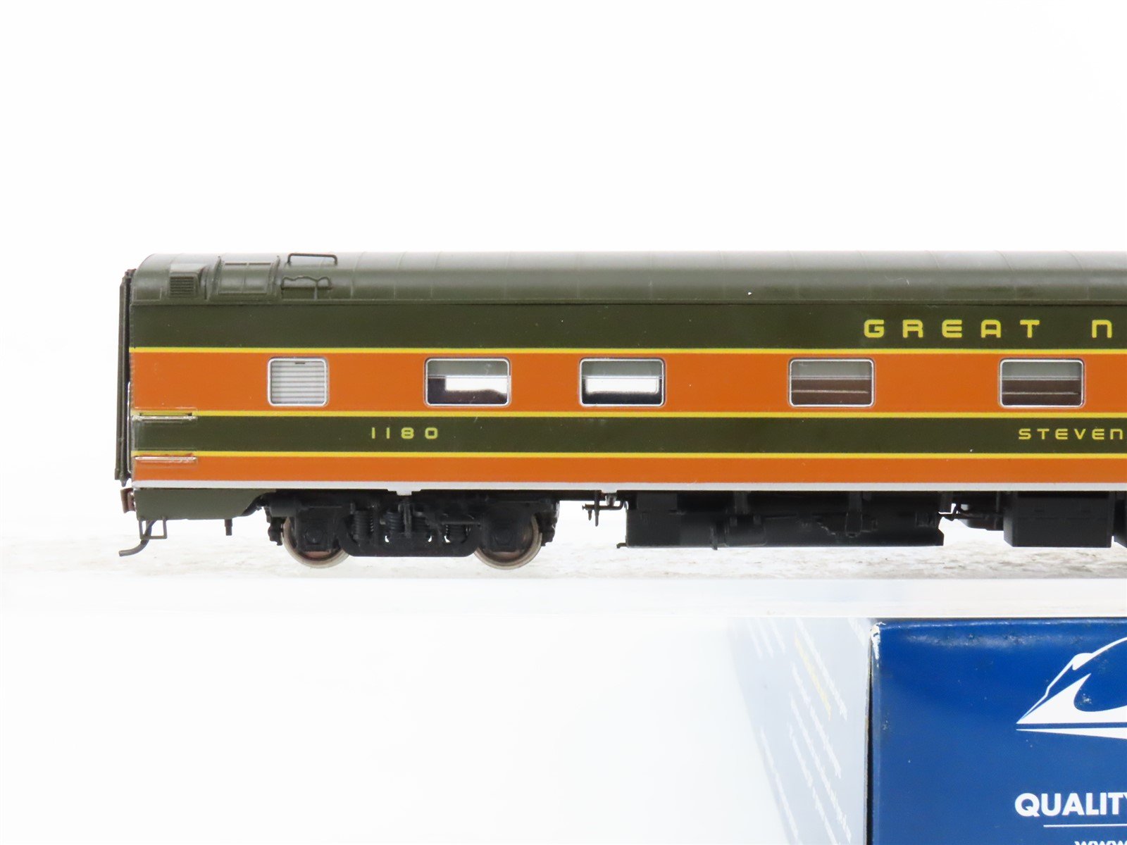 HO Scale Rapido 101035 GN Great Northern Sleeper Passenger Car #1180