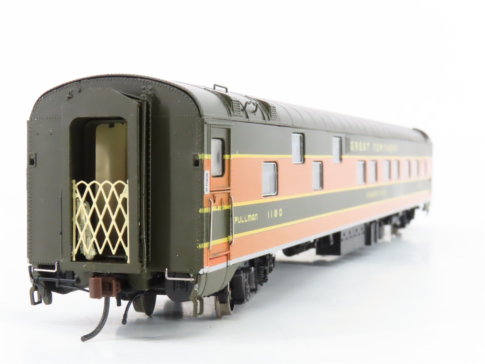 HO Scale Rapido 101035 GN Great Northern Sleeper Passenger Car #1180