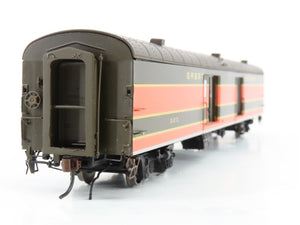 HO Scale Rapido 106048 GN Great Northern Express Baggage Passenger Car #320