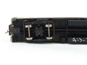 HO Scale Rapido 100012 CN Canadian National Coach Passenger Car #5465