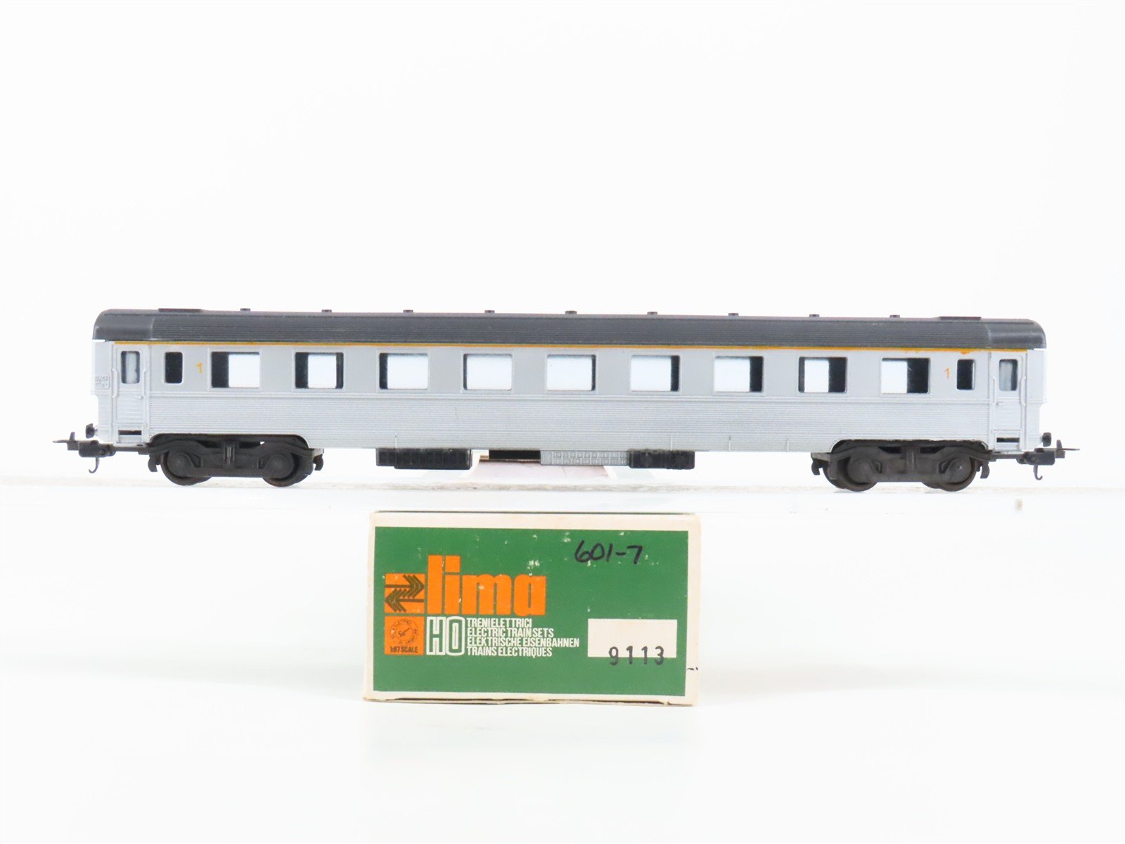 HO Scale Lima 9113 SNCF French National 1st Class Passenger Car #1063