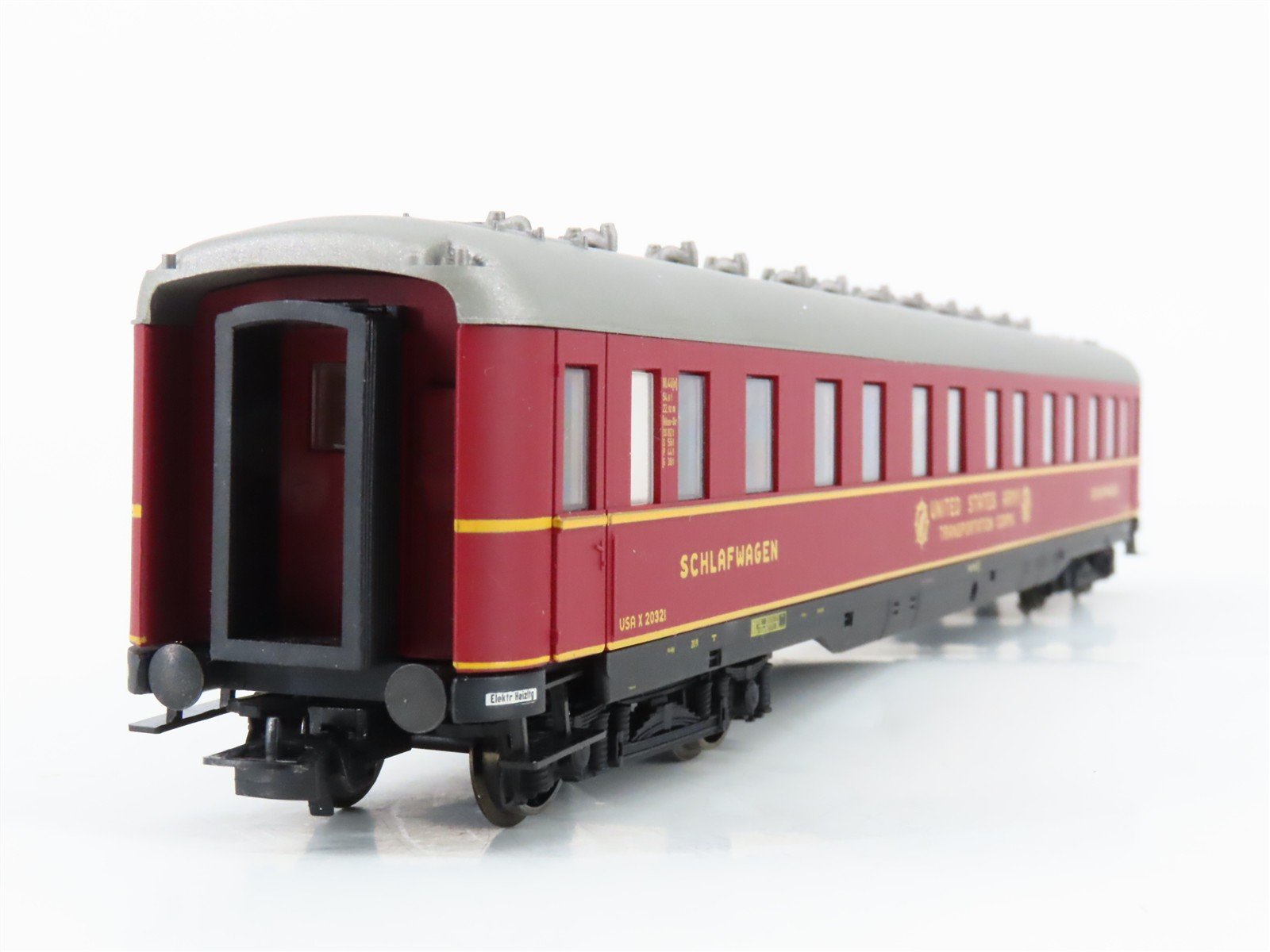 HO Scale Liliput L352000 USTC United States Army Passenger Car w/2 Flat Wagons