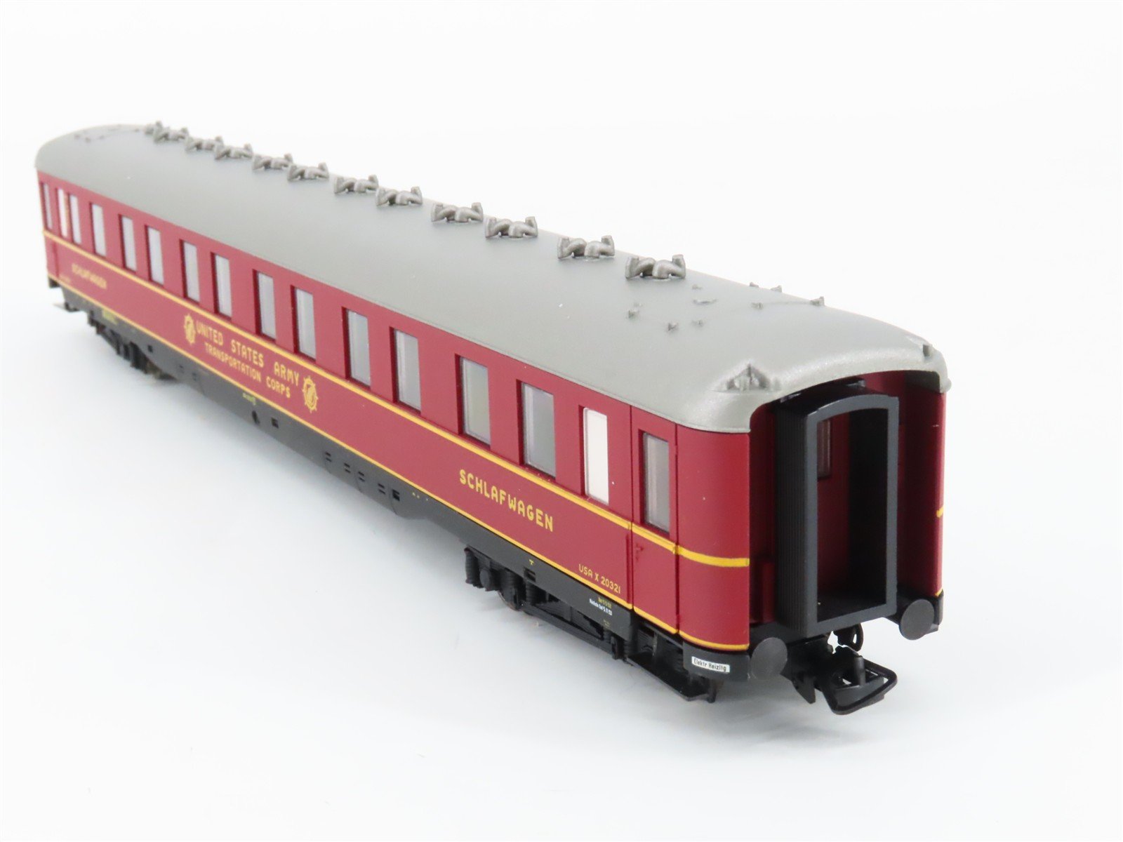 HO Scale Liliput L352000 USTC United States Army Passenger Car w/2 Flat Wagons