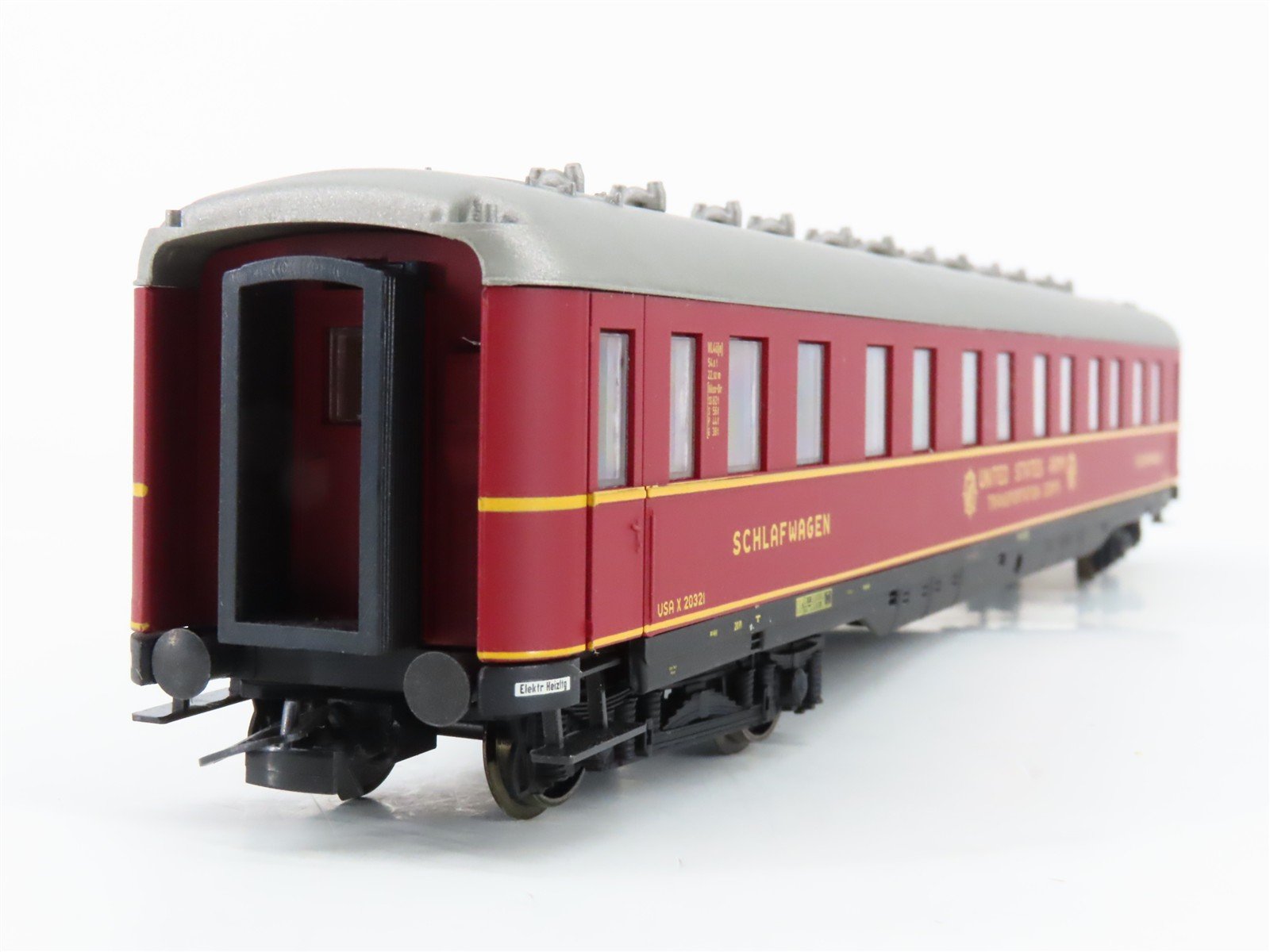 HO Scale Liliput L352000 USTC United States Army Passenger Car w/2 Flat Wagons