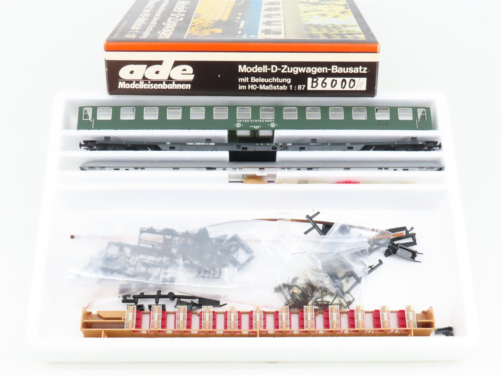 HO Scale Ade B6000h Express Train Passenger Car Kit w/Lights