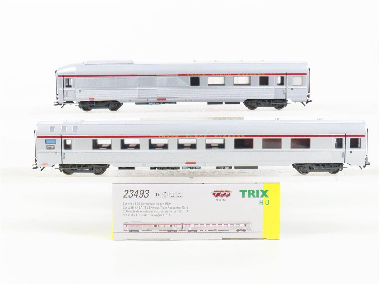 HO Scale Trix 23493 TEE Express PBA Passenger 2-Car Set