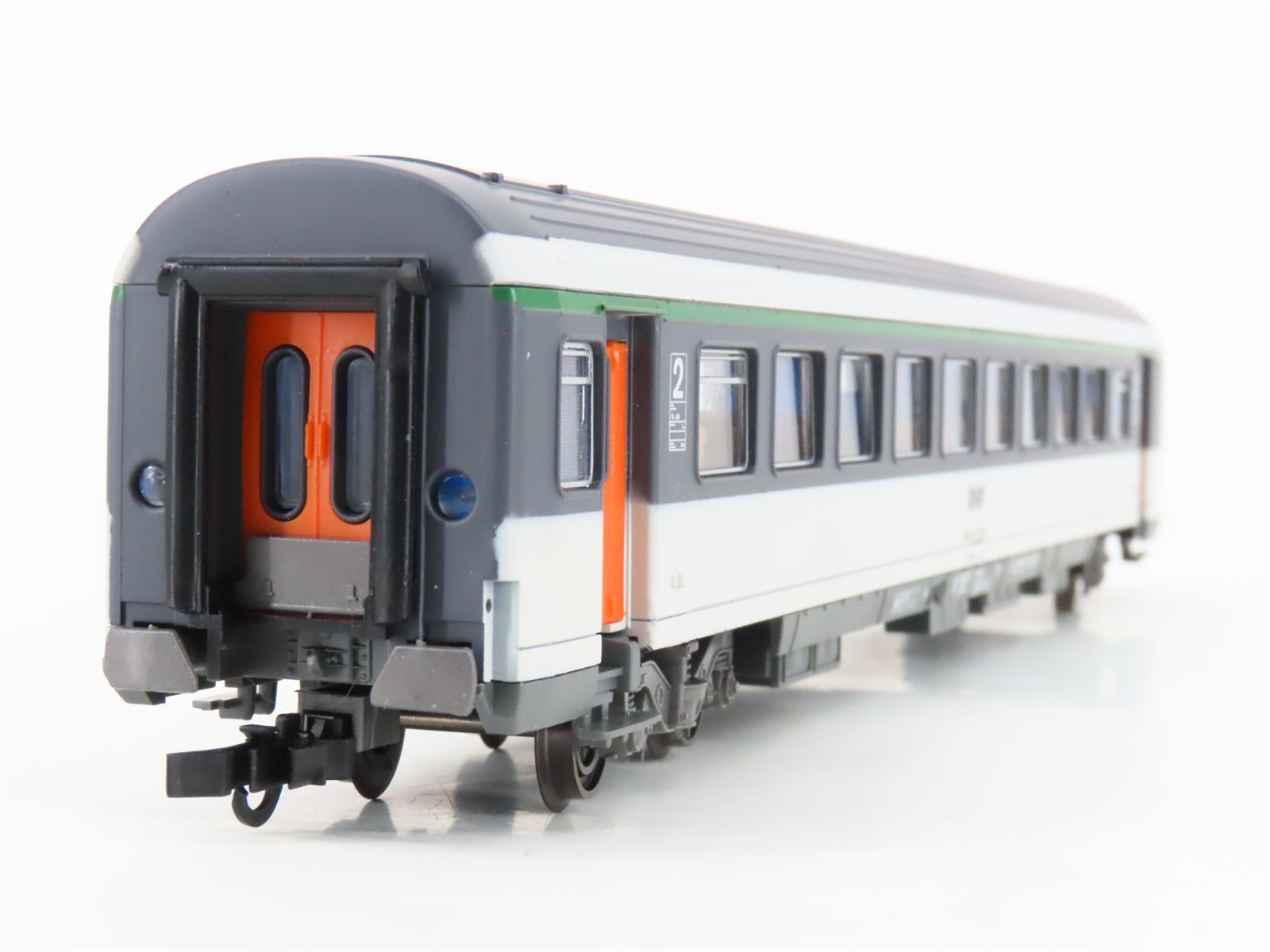 HO Scale Roco 4275S SNCF French National 2nd Class Passenger Car #321-9
