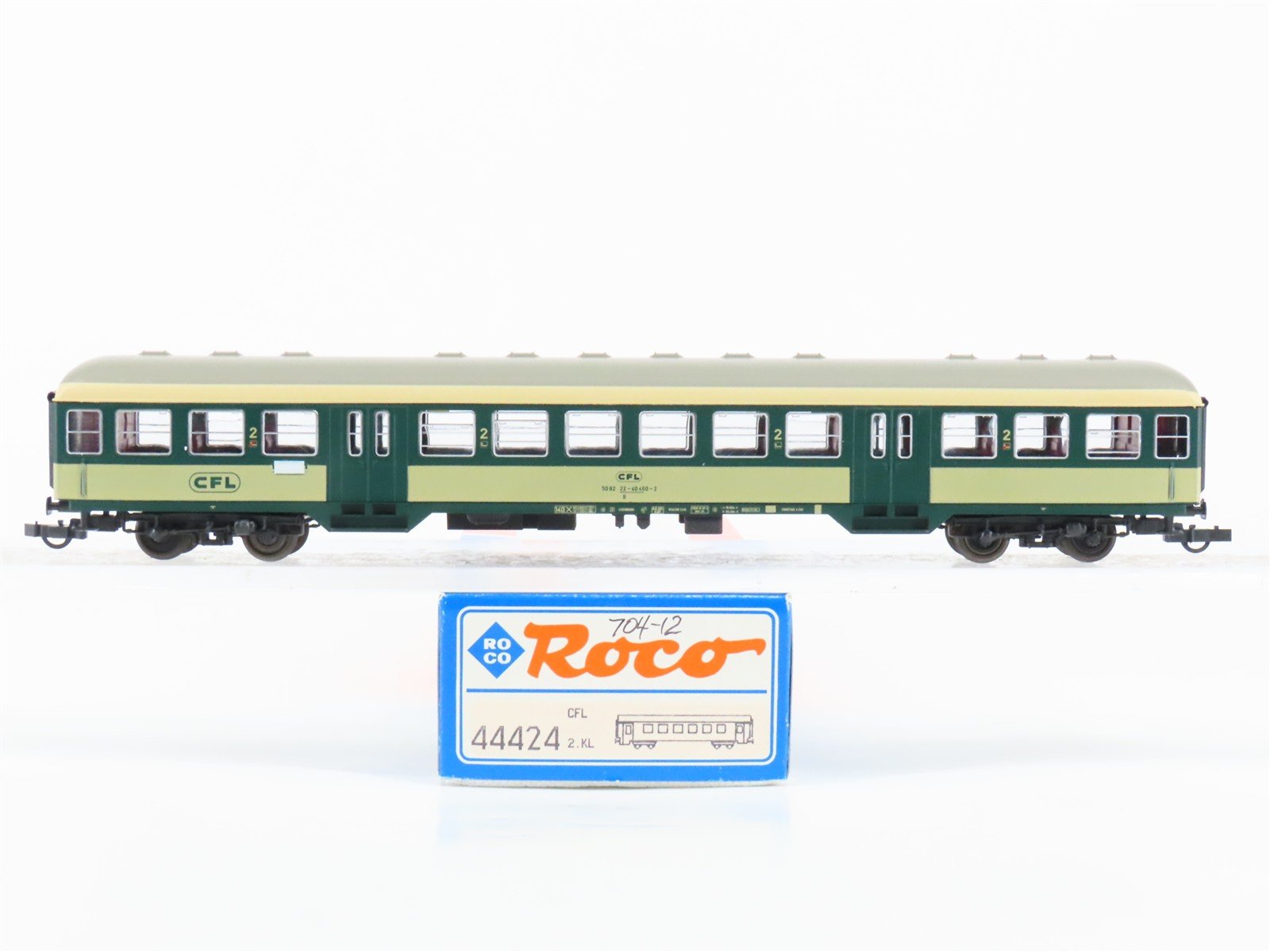 HO Scale Roco 44424 CFL Luxembourg National 2nd Class Coach Passenger Car #460-2