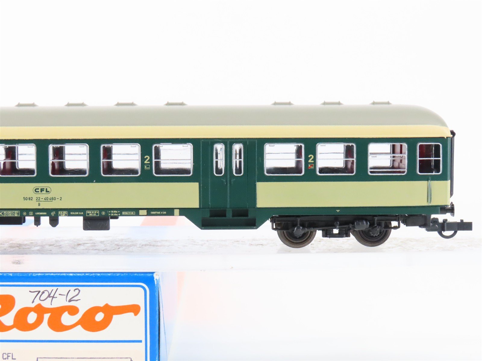 HO Scale Roco 44424 CFL Luxembourg National 2nd Class Coach Passenger Car #460-2
