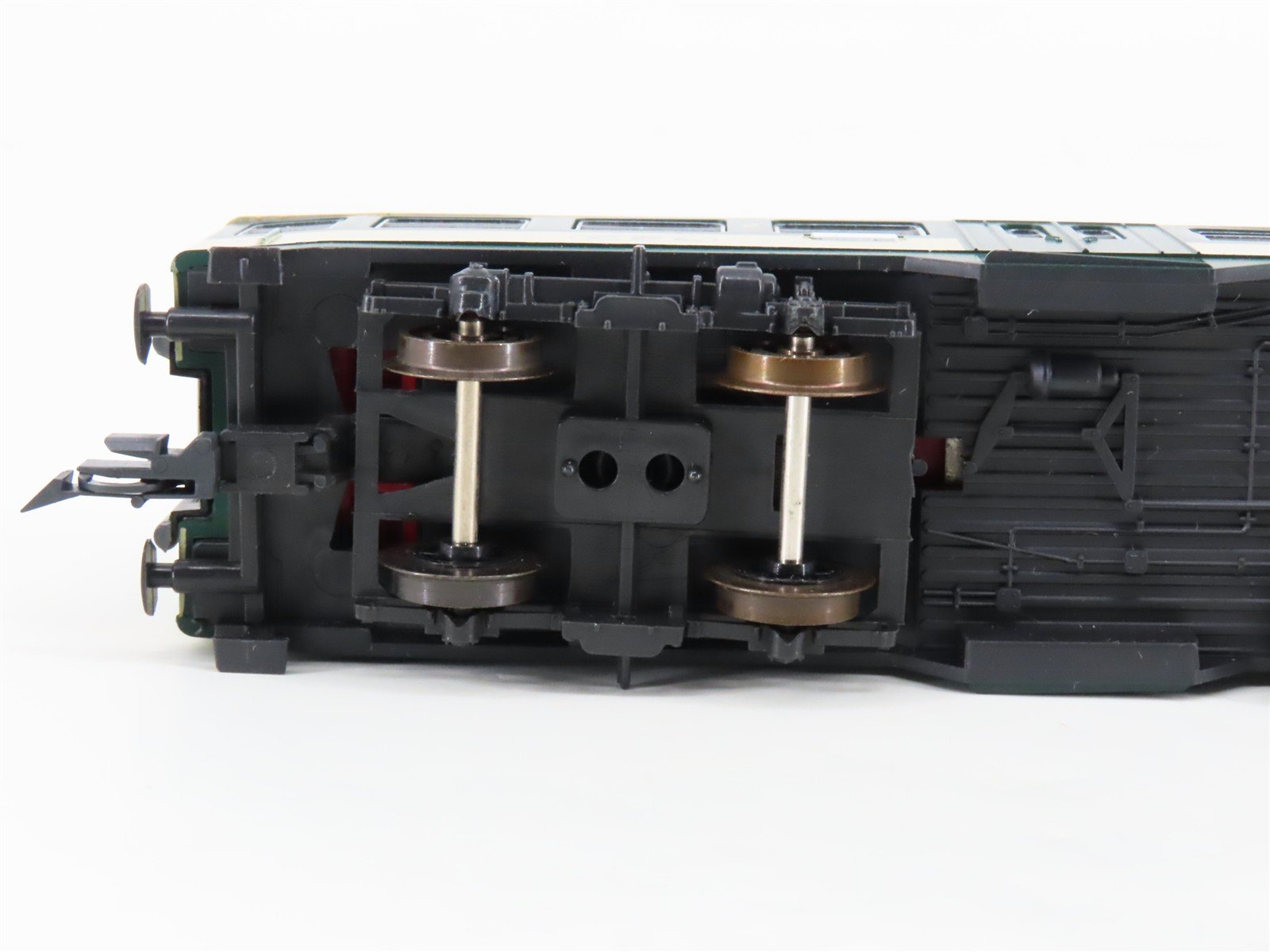 HO Scale Roco 44424 CFL Luxembourg National 2nd Class Coach Passenger Car #460-2