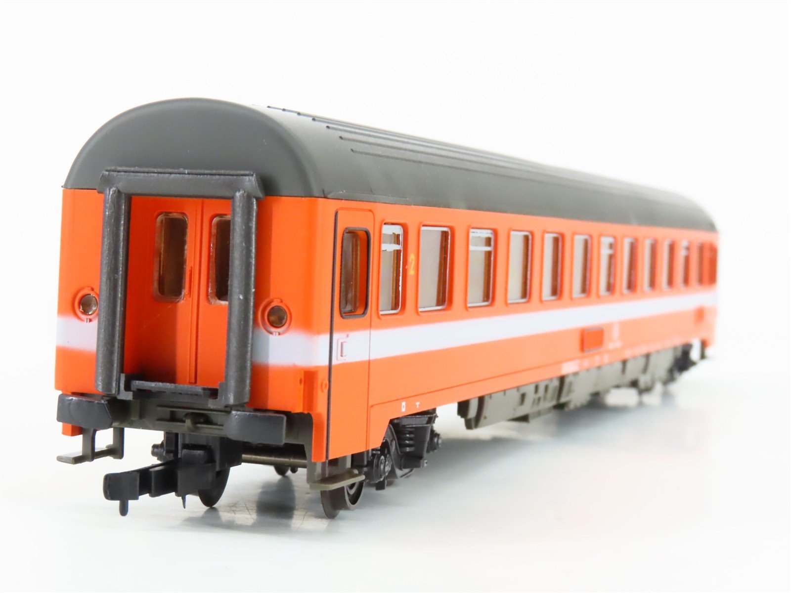 HO Scale Roco 4237D SNCB Belgian National 2nd Class Passenger Car #605-7