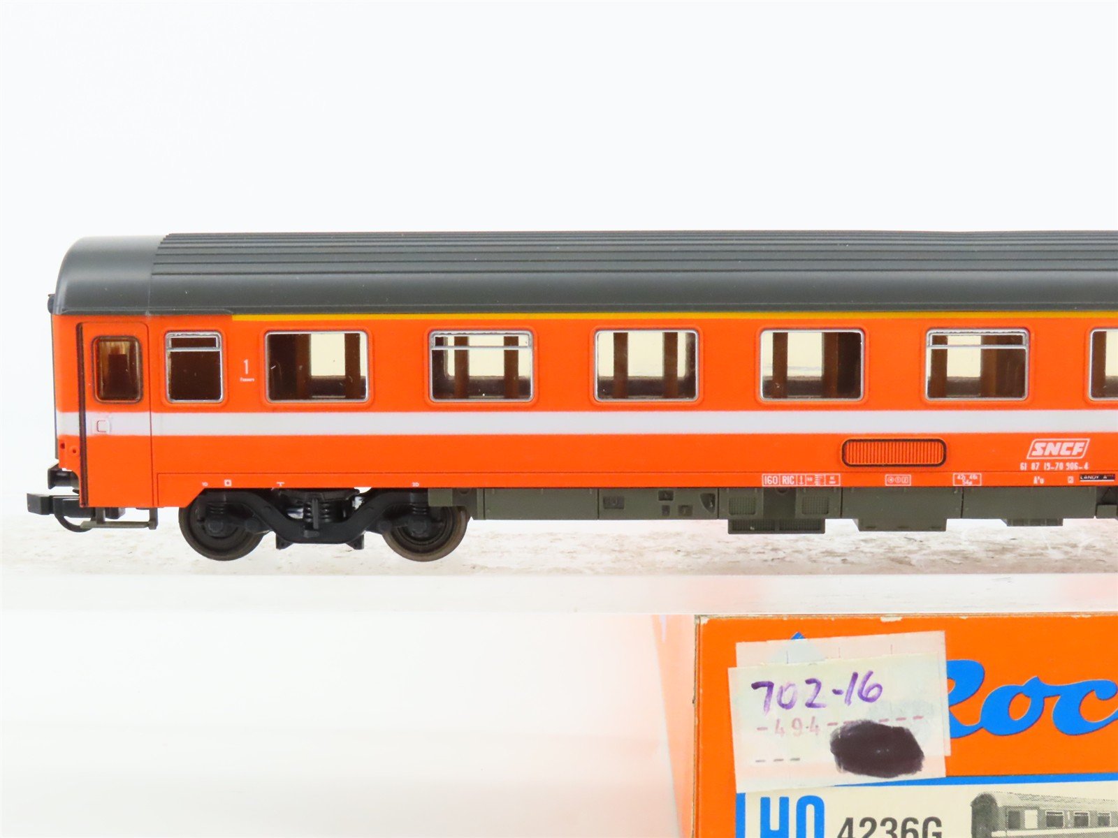HO Scale Roco 4236G SNCF French National 1st Class Passenger Car #906-4