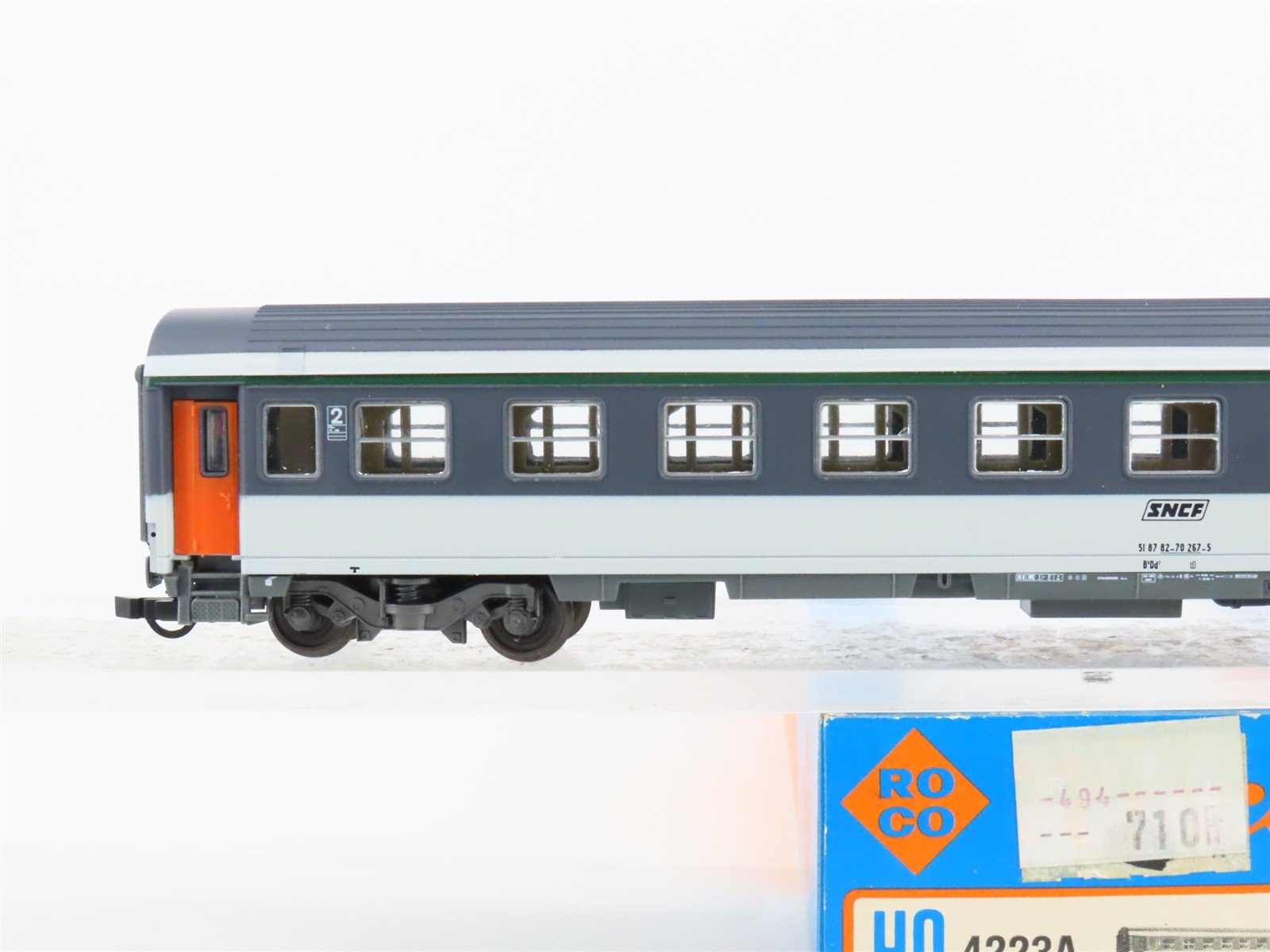 HO Scale Roco 4223A SNCF French National 2nd Class Passenger Car #267-5
