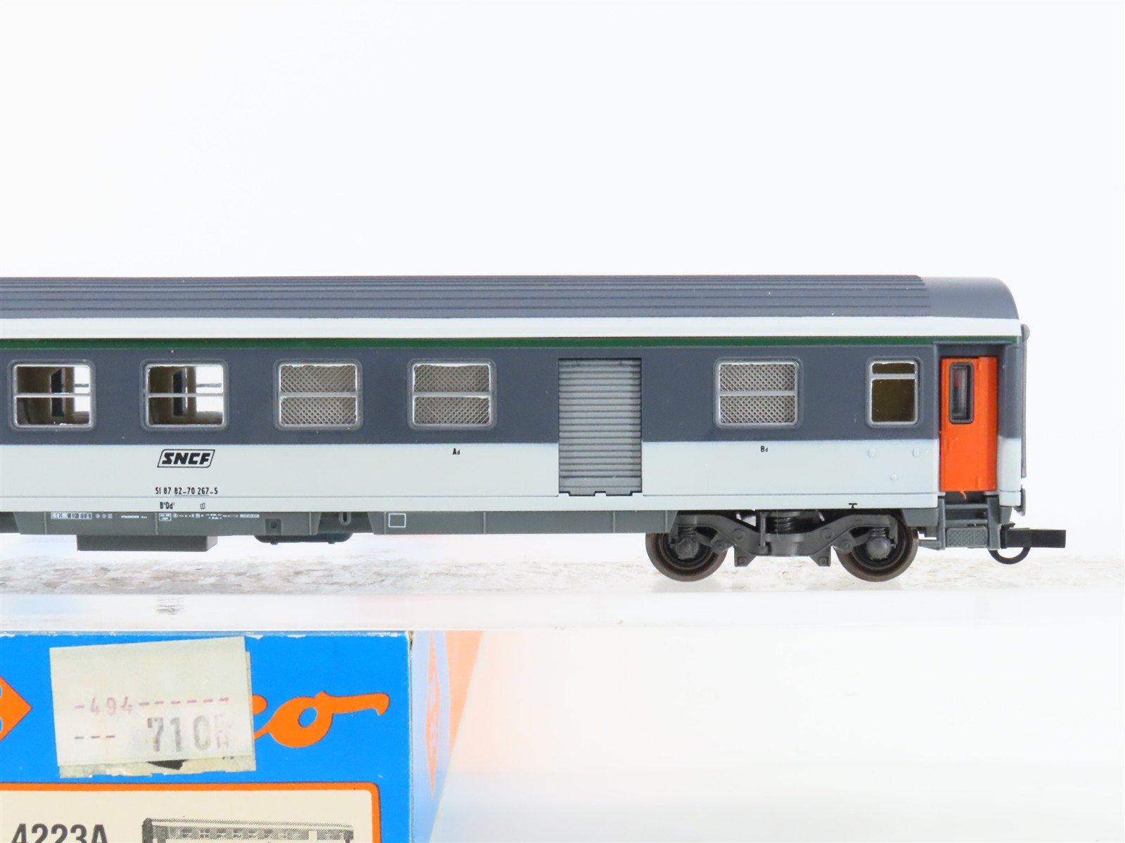 HO Scale Roco 4223A SNCF French National 2nd Class Passenger Car #267-5