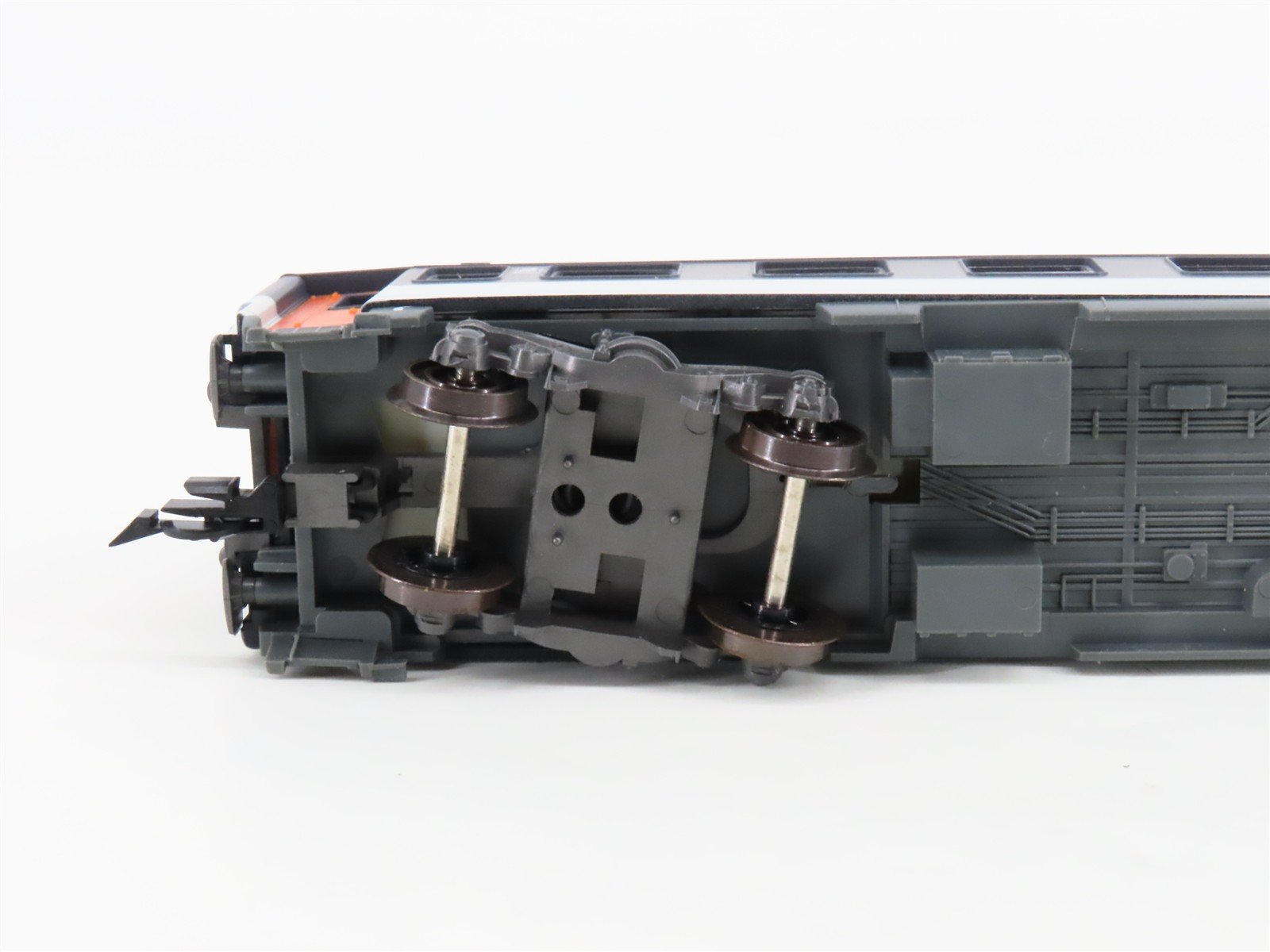 HO Scale Roco 4223A SNCF French National 2nd Class Passenger Car #267-5