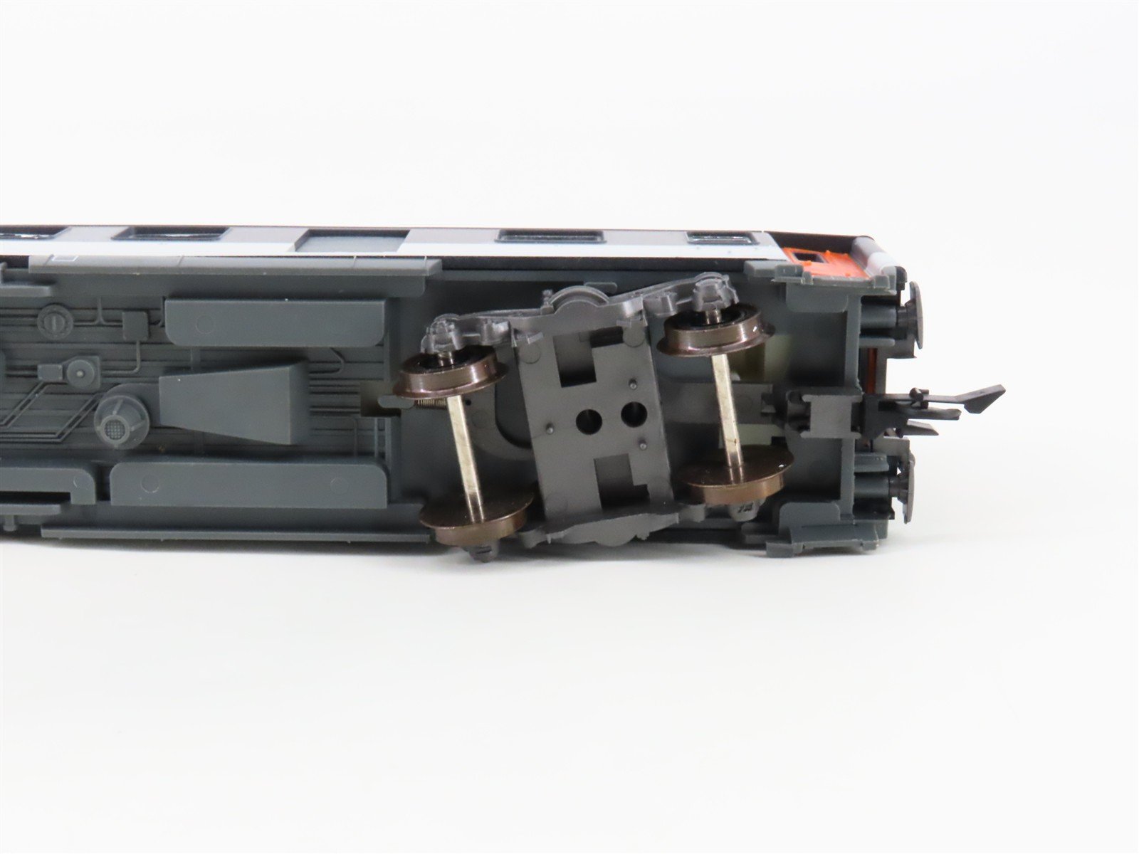 HO Scale Roco 4223A SNCF French National 2nd Class Passenger Car #267-5
